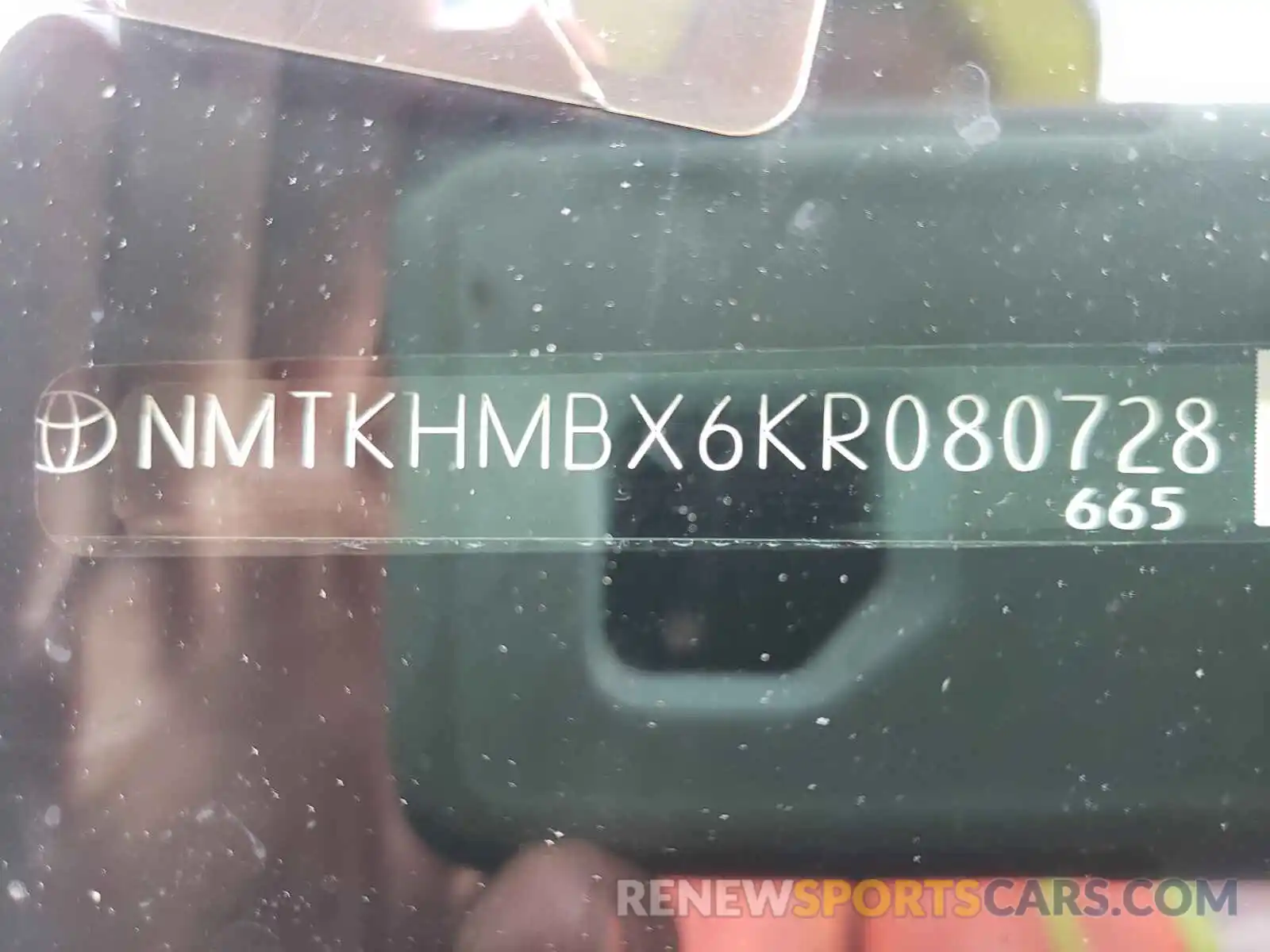 10 Photograph of a damaged car NMTKHMBX6KR080728 TOYOTA C-HR 2019