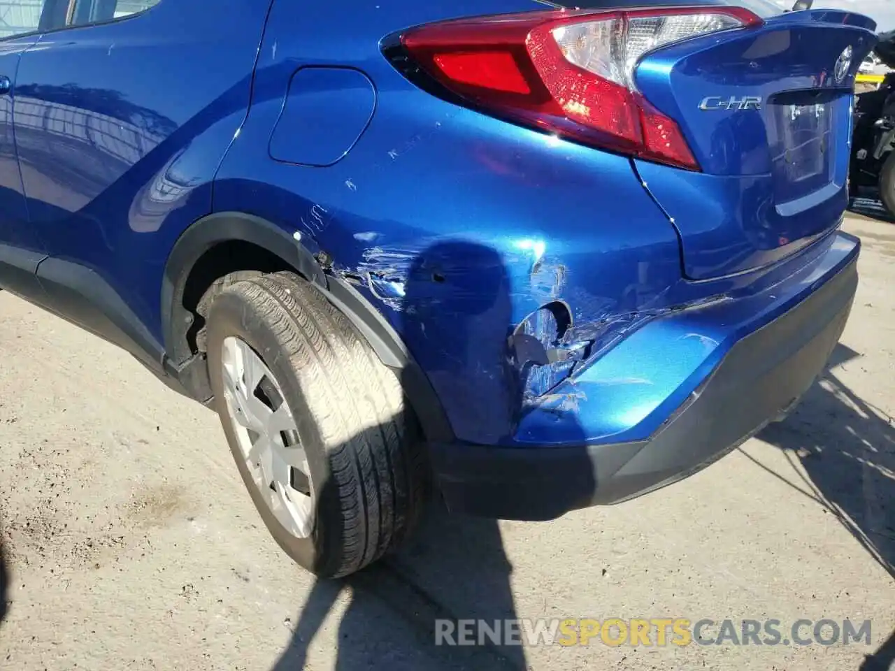 9 Photograph of a damaged car NMTKHMBX6KR094967 TOYOTA C-HR 2019