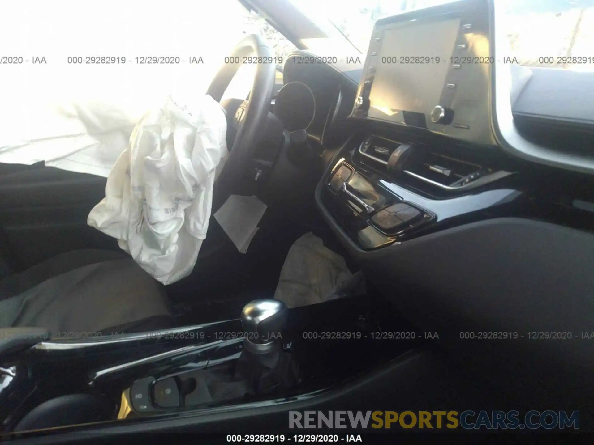 5 Photograph of a damaged car NMTKHMBX6KR095357 TOYOTA C-HR 2019