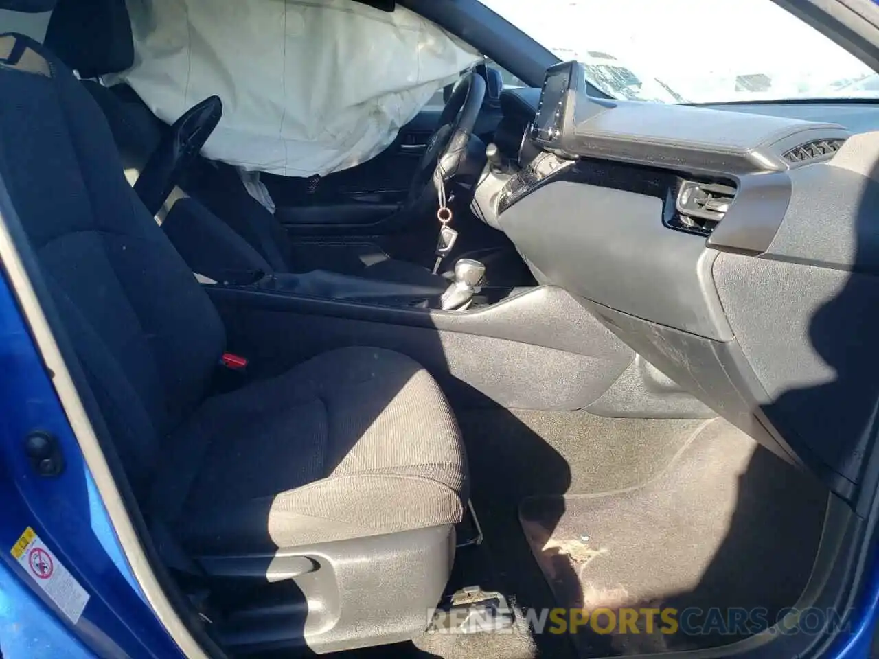 5 Photograph of a damaged car NMTKHMBX6KR098680 TOYOTA C-HR 2019