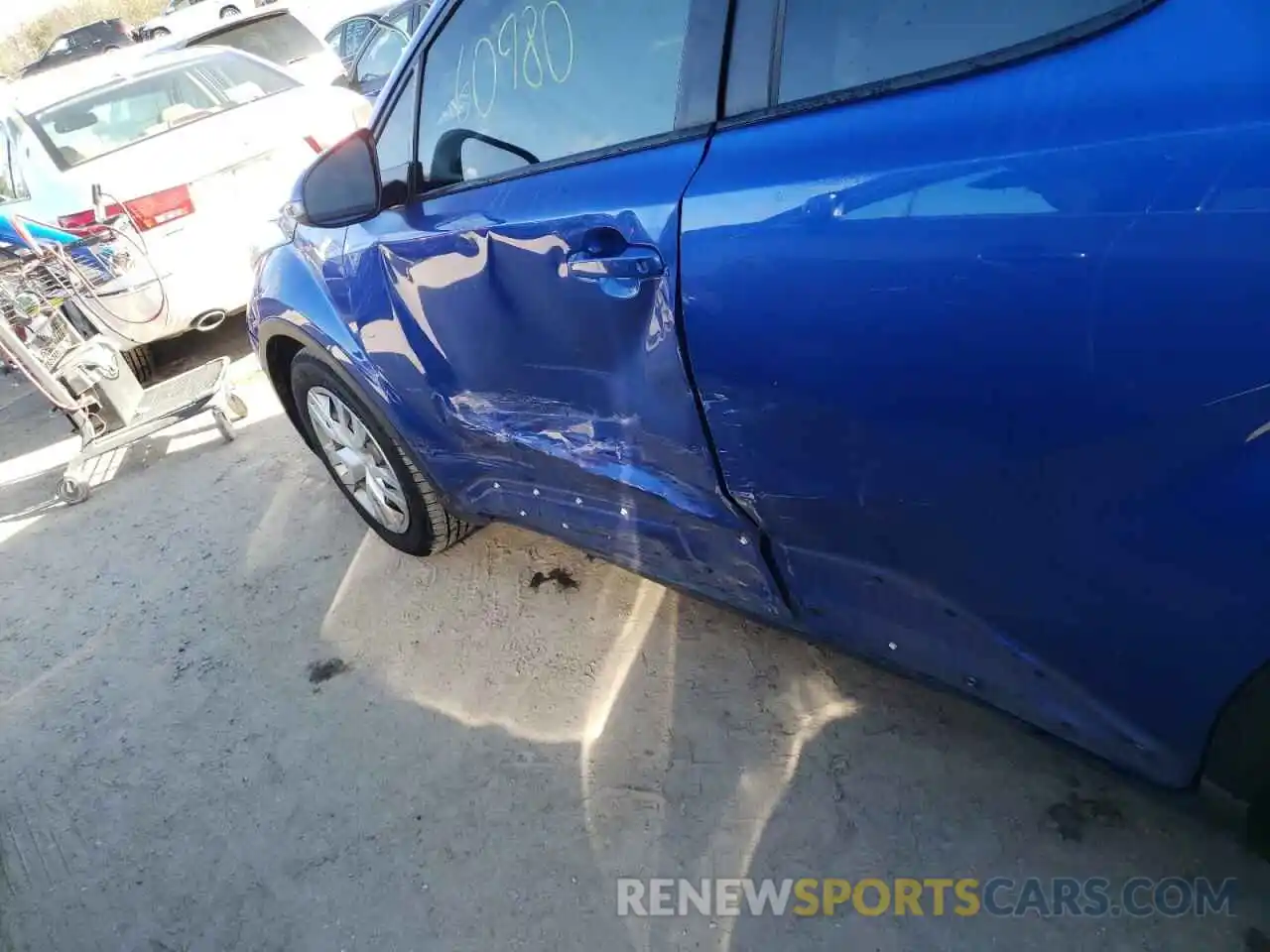 9 Photograph of a damaged car NMTKHMBX6KR098680 TOYOTA C-HR 2019