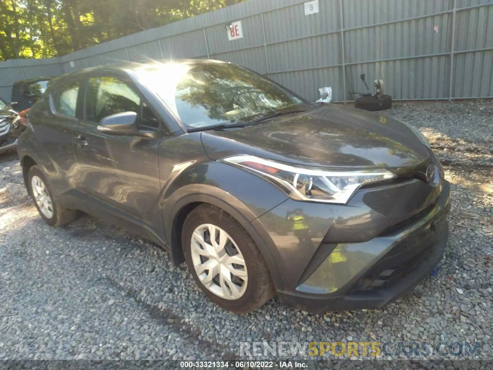 1 Photograph of a damaged car NMTKHMBX6KR100668 TOYOTA C-HR 2019