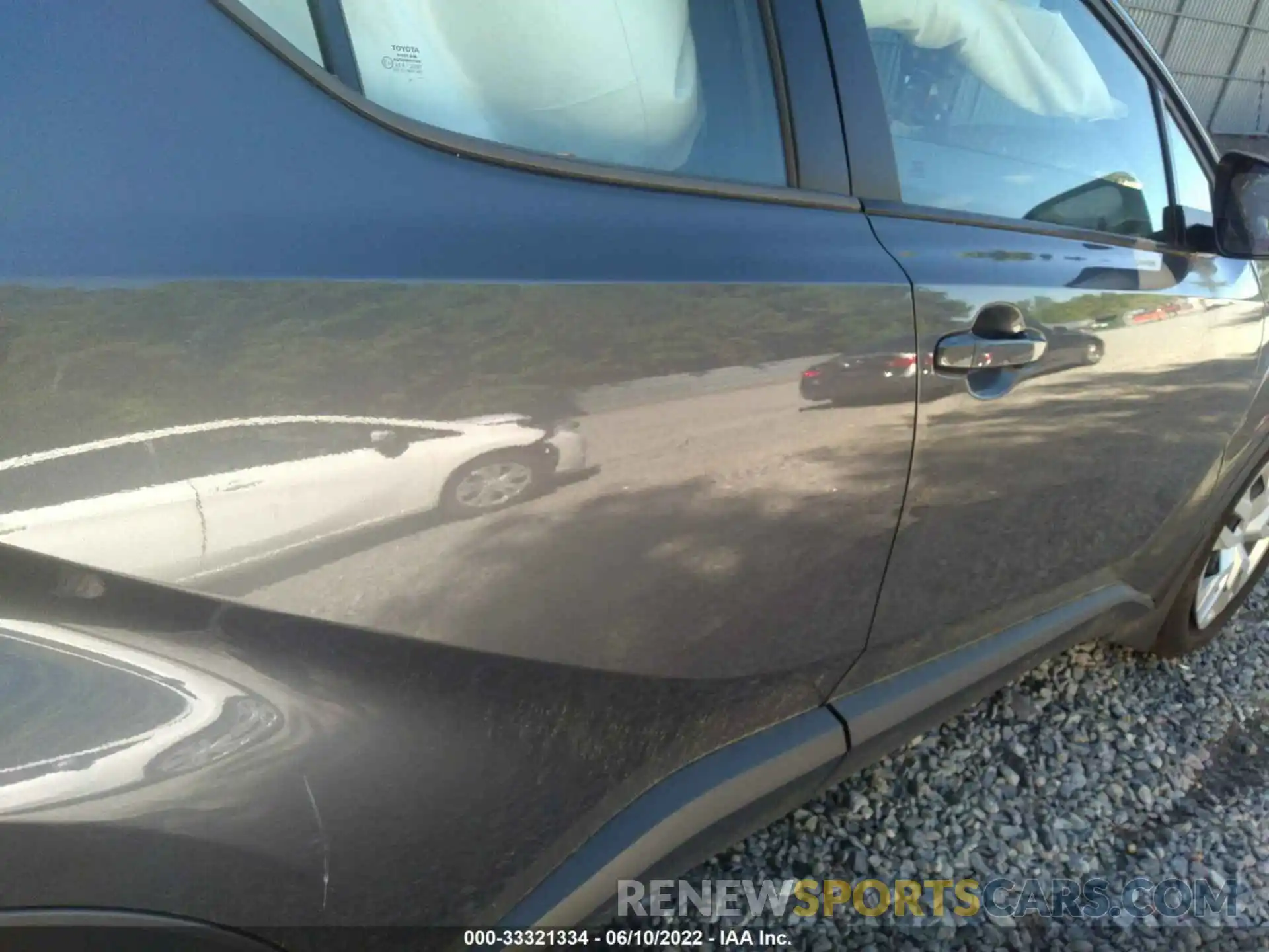 12 Photograph of a damaged car NMTKHMBX6KR100668 TOYOTA C-HR 2019