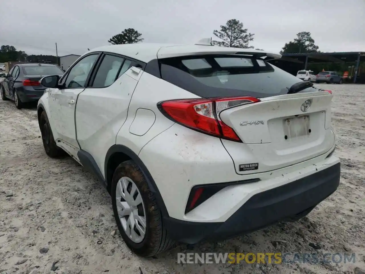 3 Photograph of a damaged car NMTKHMBX7KR069589 TOYOTA C-HR 2019