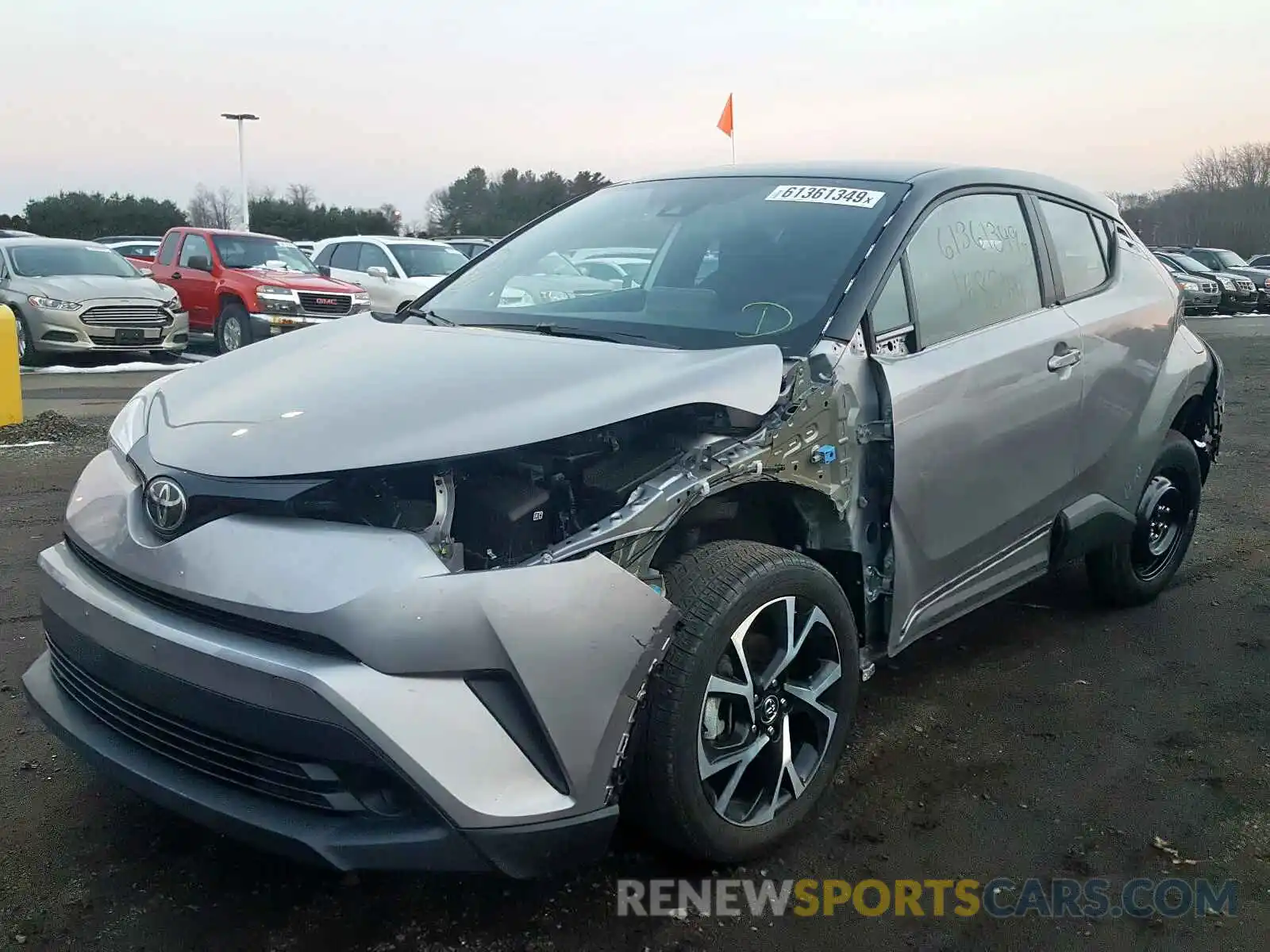 2 Фотография поврежденного автомобиля NMTKHMBX7KR081242 TOYOTA C-HR 2019