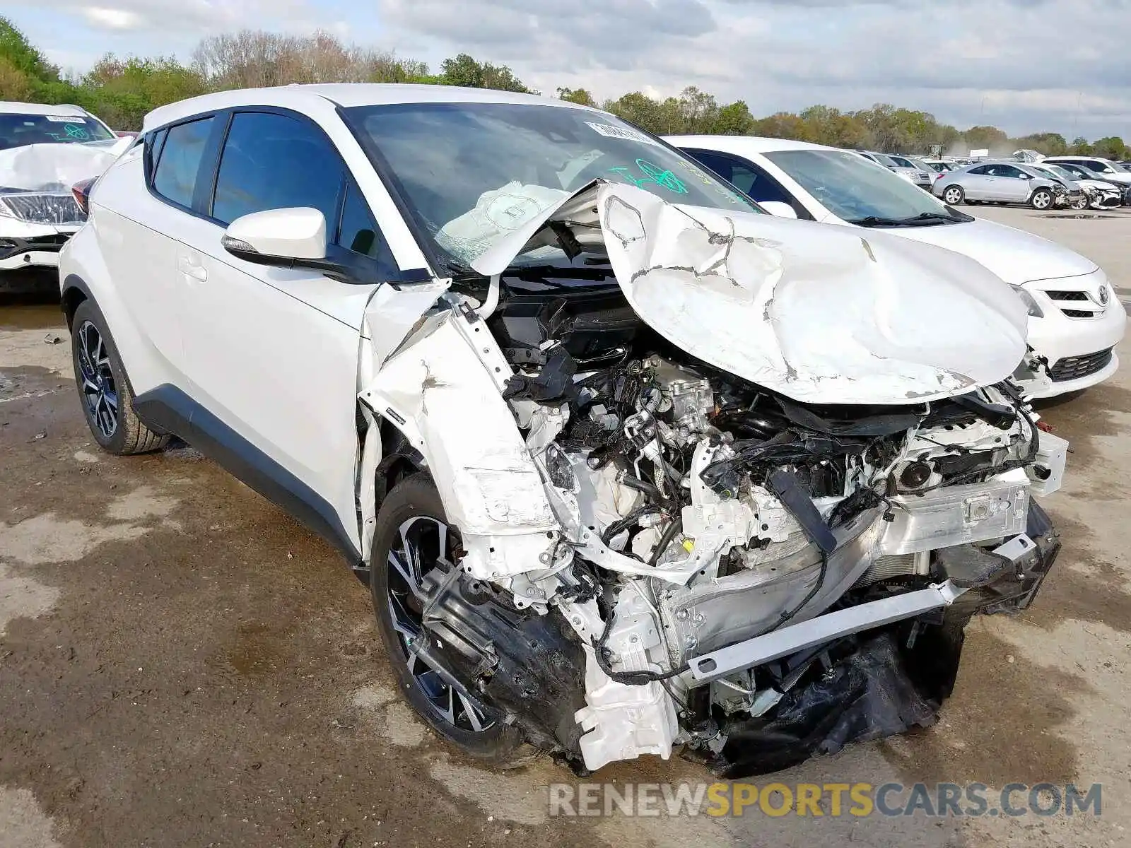 1 Photograph of a damaged car NMTKHMBX7KR083847 TOYOTA C-HR 2019