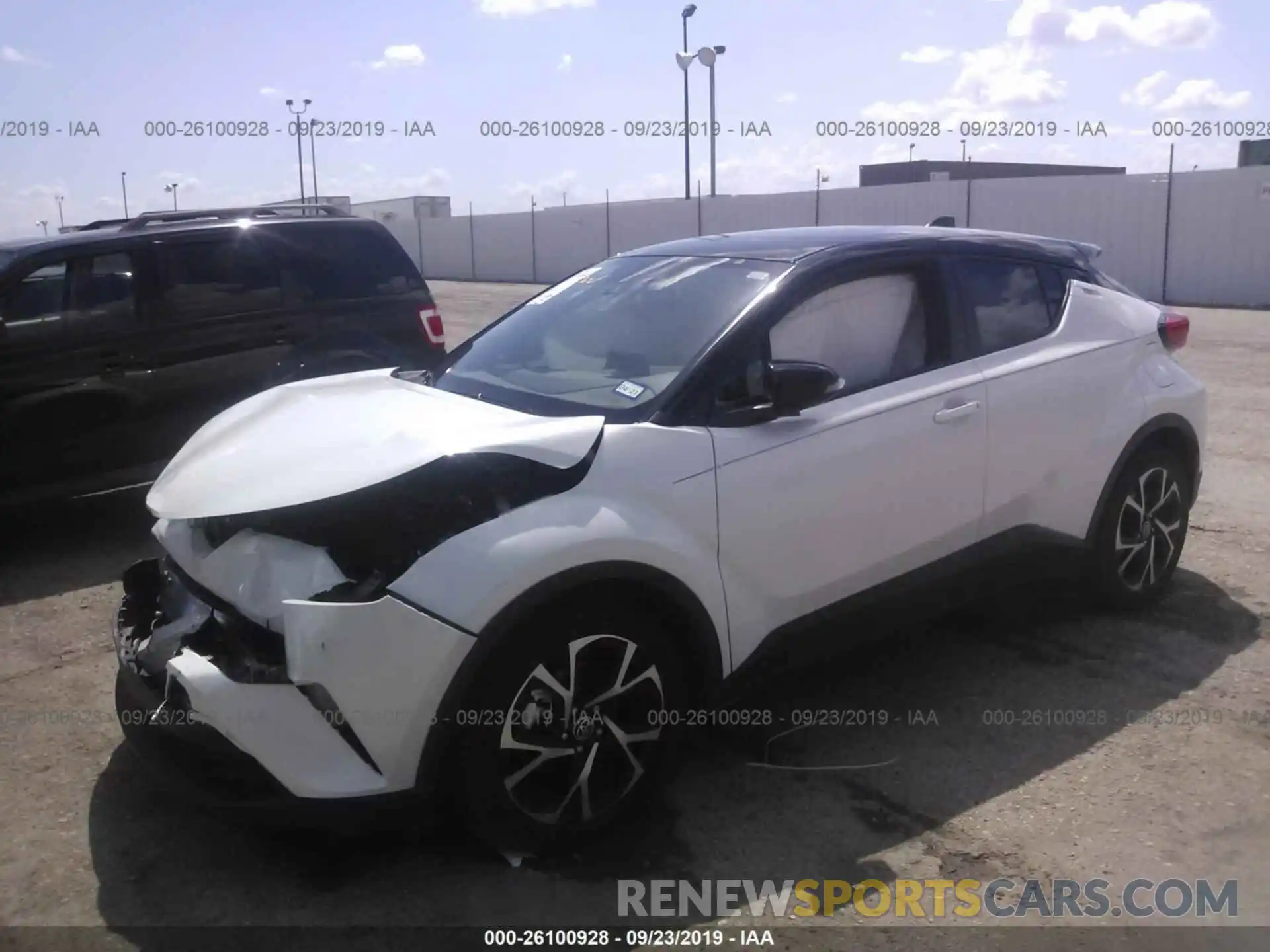 2 Фотография поврежденного автомобиля NMTKHMBX7KR086845 TOYOTA C-HR 2019