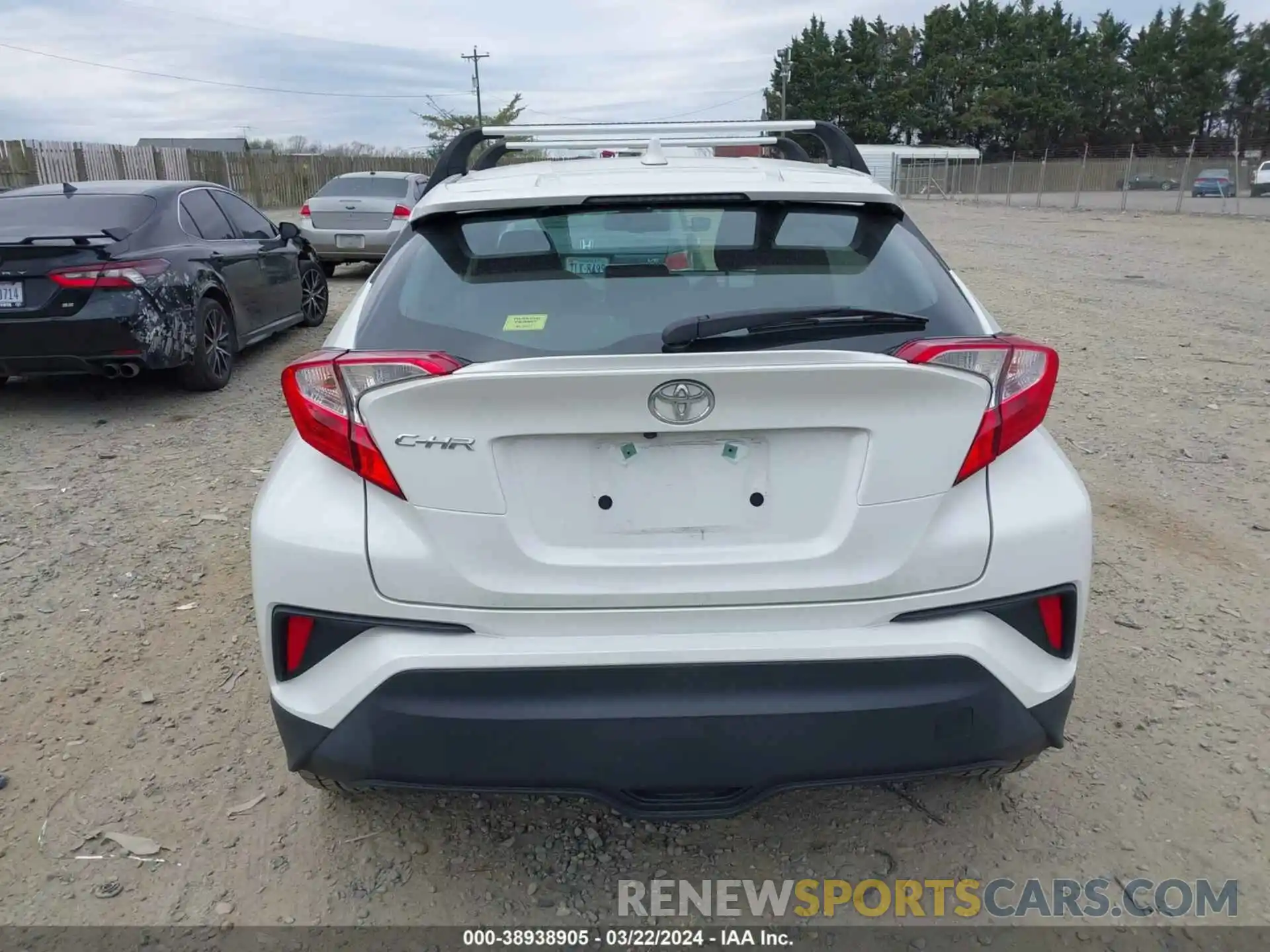 16 Photograph of a damaged car NMTKHMBX7KR087915 TOYOTA C-HR 2019