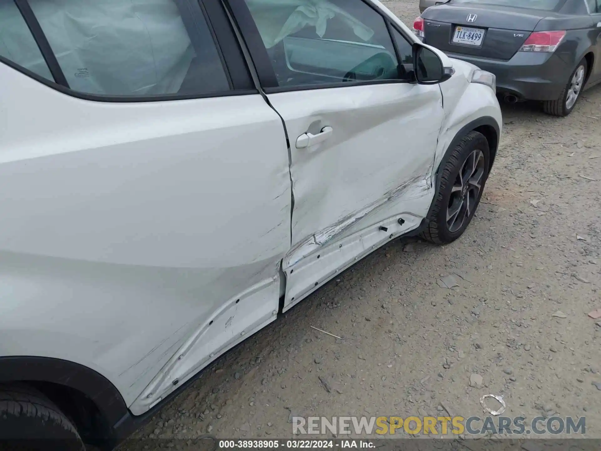 6 Photograph of a damaged car NMTKHMBX7KR087915 TOYOTA C-HR 2019