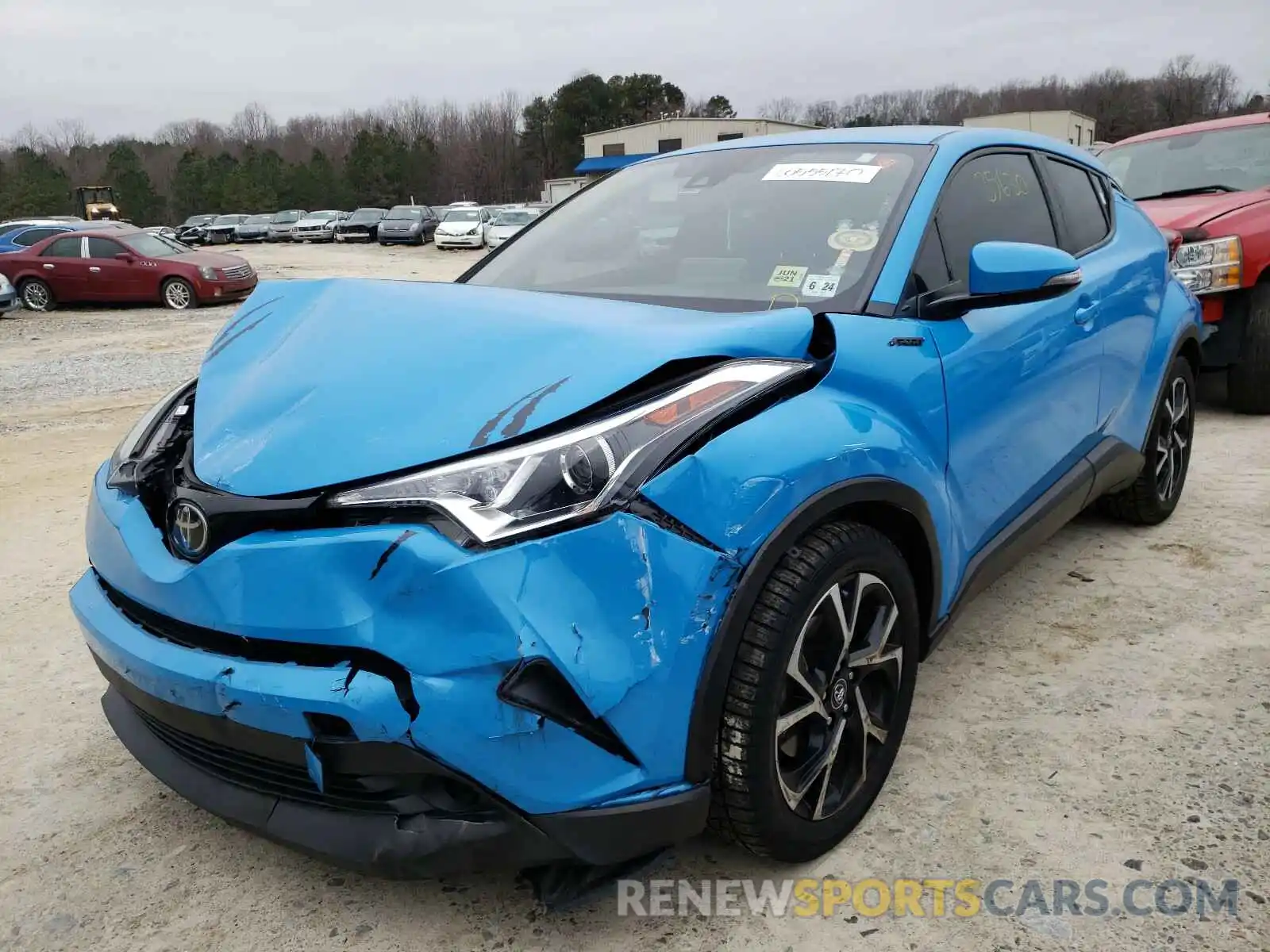 2 Фотография поврежденного автомобиля NMTKHMBX7KR088417 TOYOTA C-HR 2019