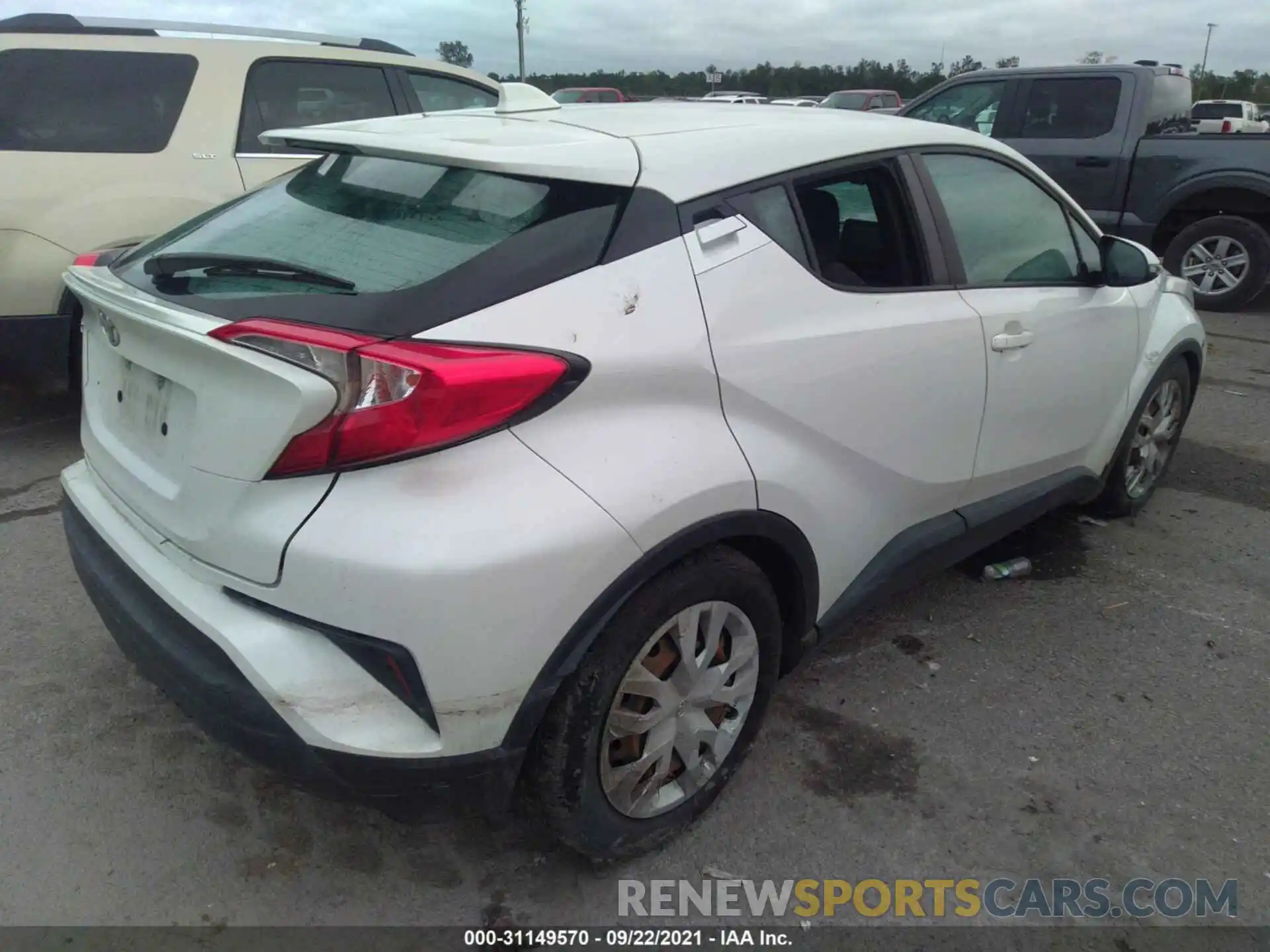 4 Photograph of a damaged car NMTKHMBX7KR090586 TOYOTA C-HR 2019