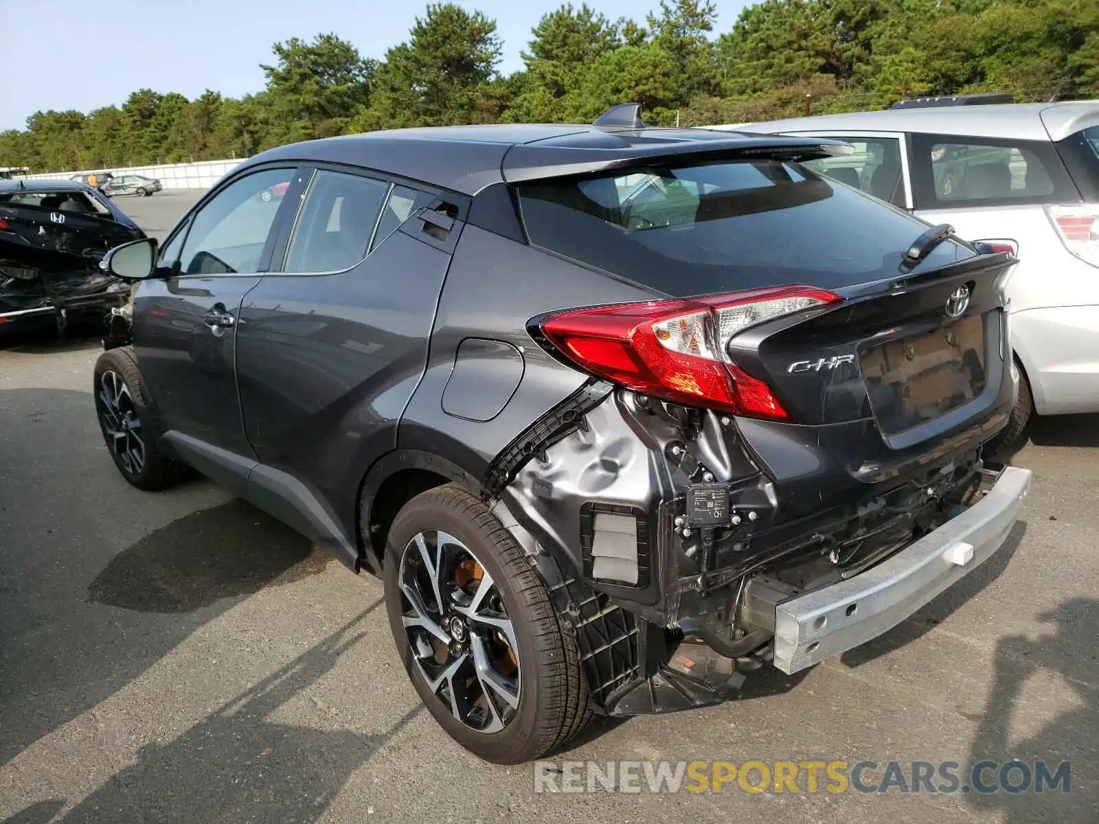 3 Photograph of a damaged car NMTKHMBX7KR092743 TOYOTA C-HR 2019