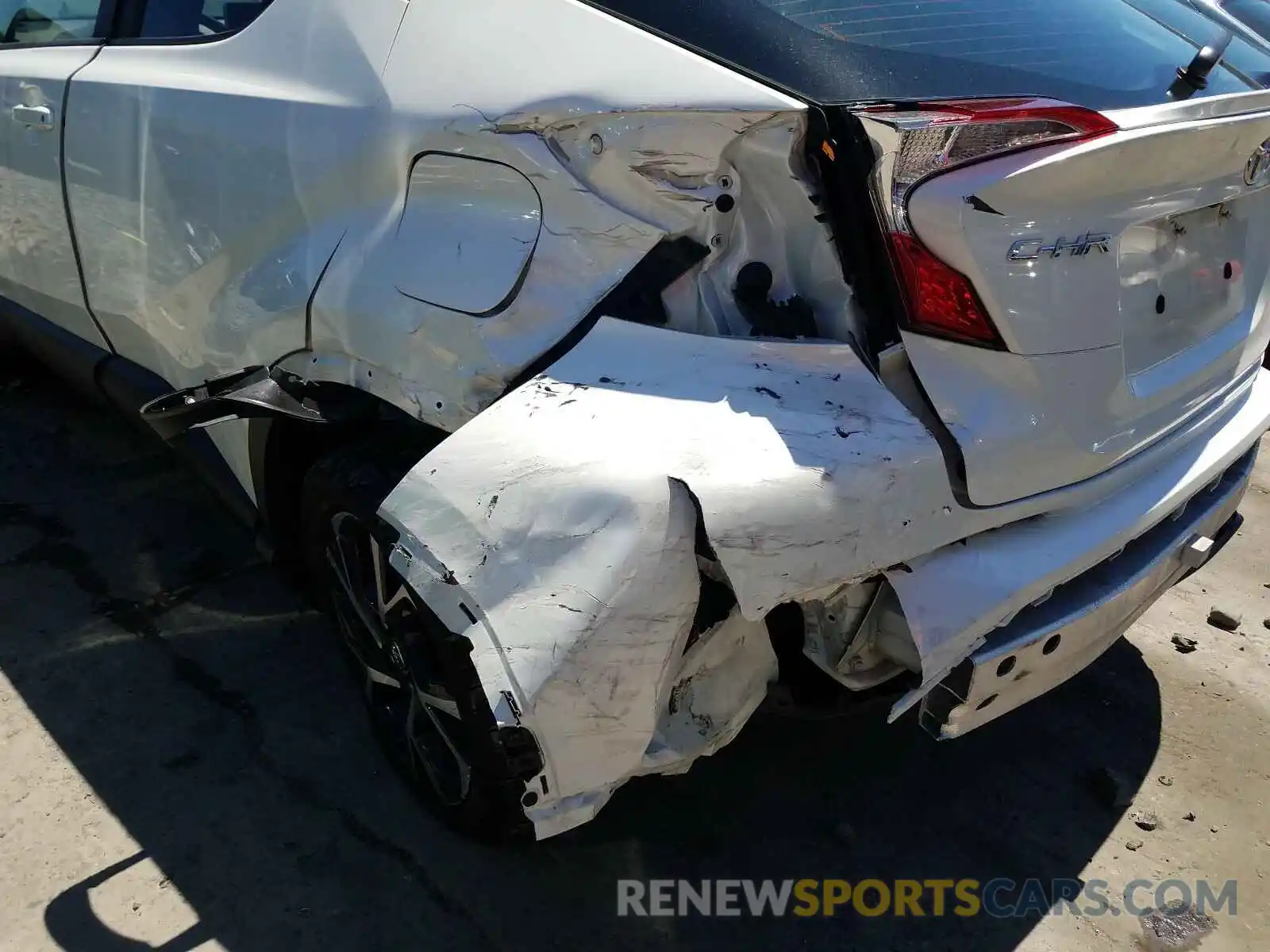 9 Photograph of a damaged car NMTKHMBX7KR093973 TOYOTA C-HR 2019