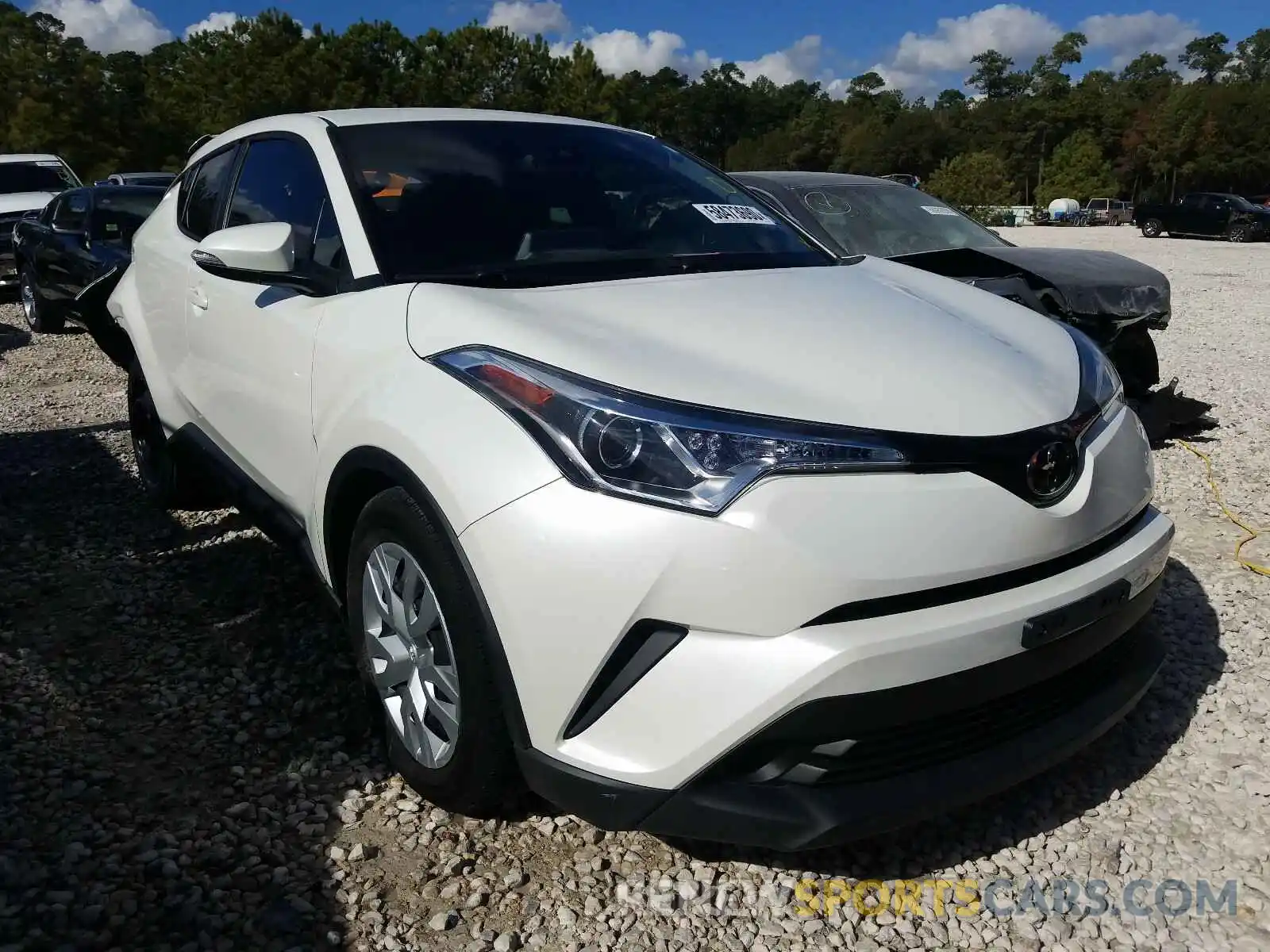 1 Photograph of a damaged car NMTKHMBX7KR096193 TOYOTA C-HR 2019