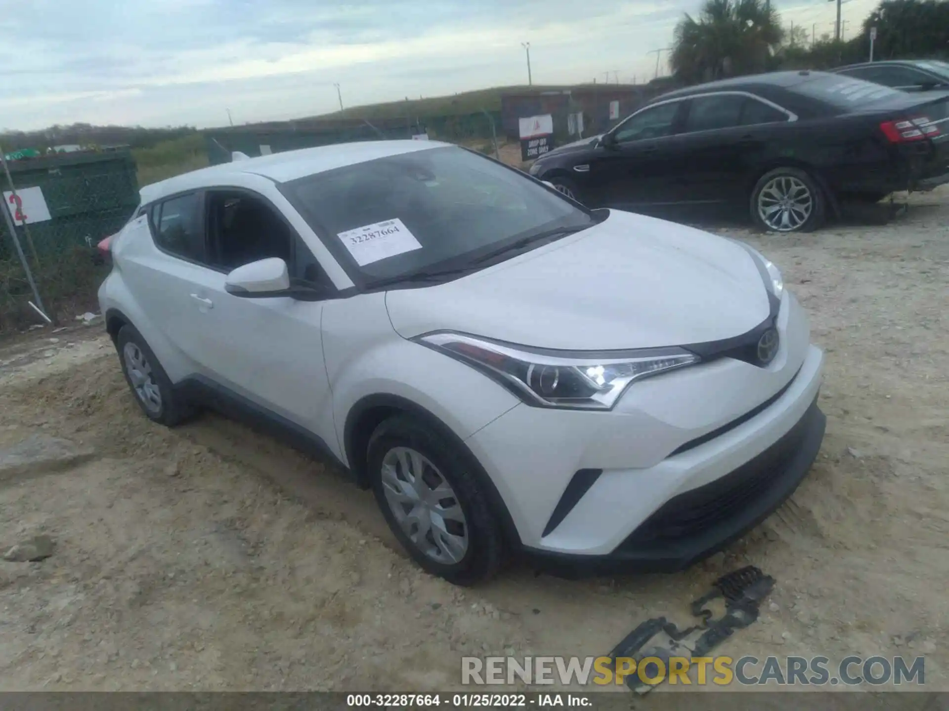 1 Photograph of a damaged car NMTKHMBX7KR098106 TOYOTA C-HR 2019