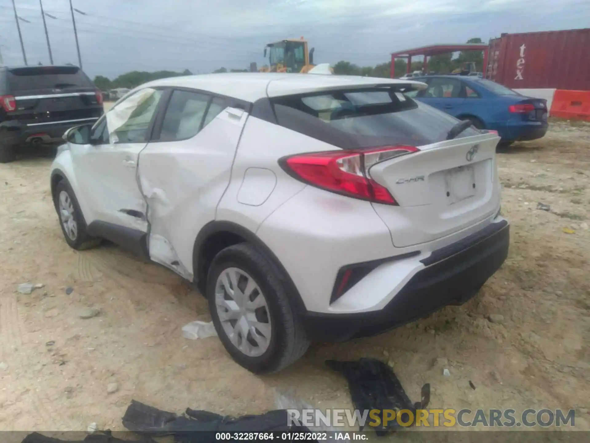 3 Photograph of a damaged car NMTKHMBX7KR098106 TOYOTA C-HR 2019