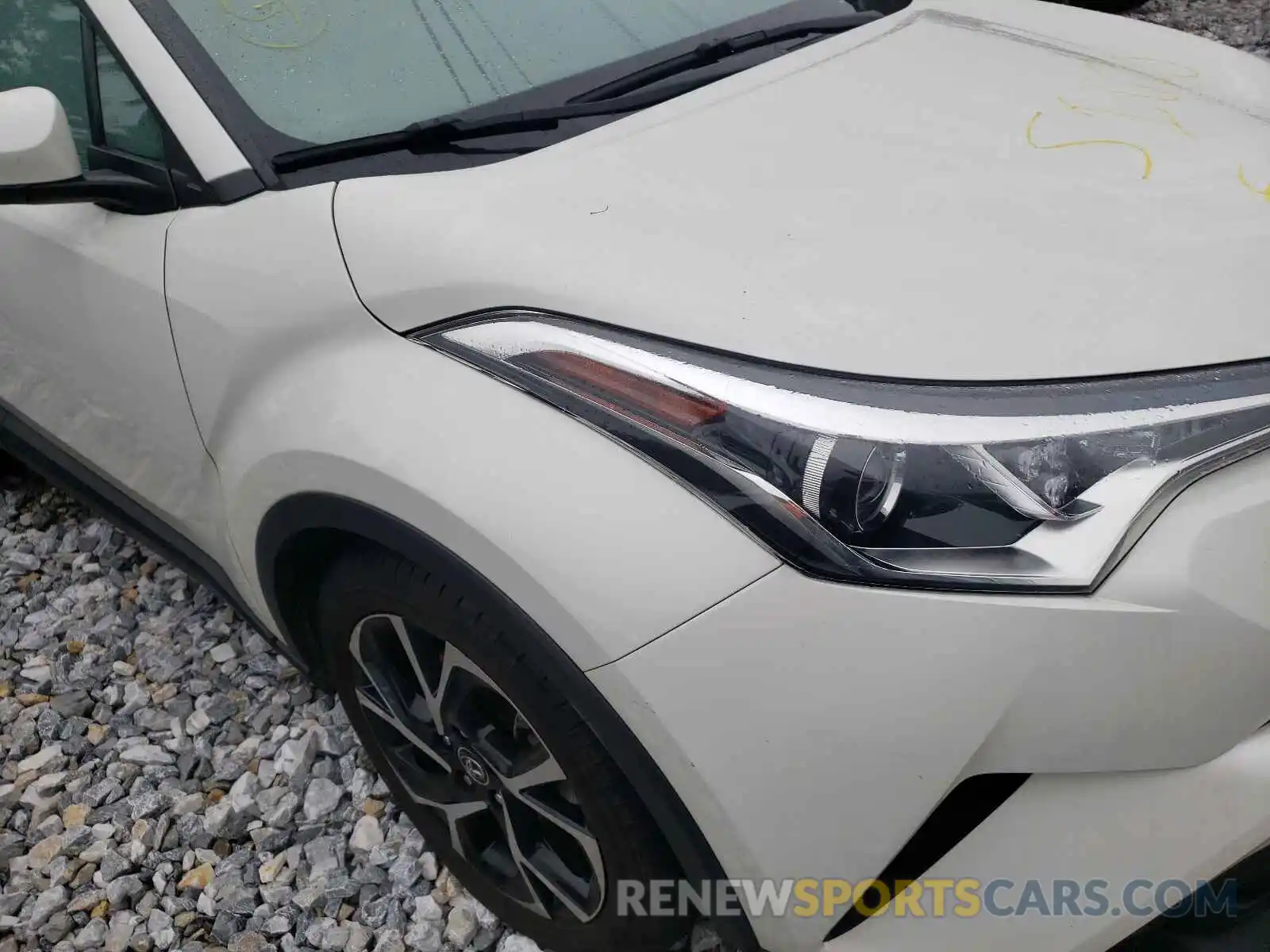 9 Photograph of a damaged car NMTKHMBX7KR100257 TOYOTA C-HR 2019