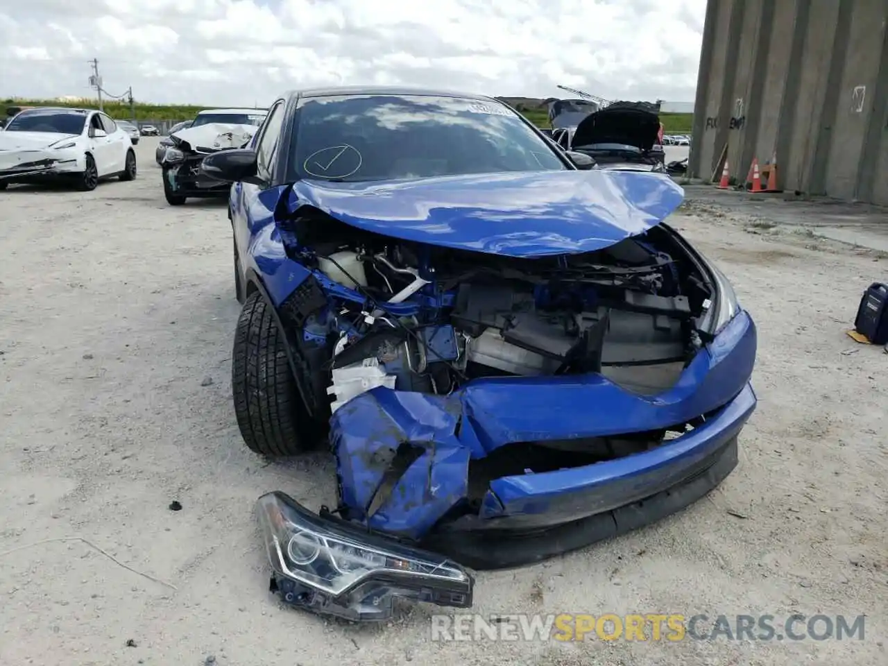 9 Photograph of a damaged car NMTKHMBX7KR101103 TOYOTA C-HR 2019