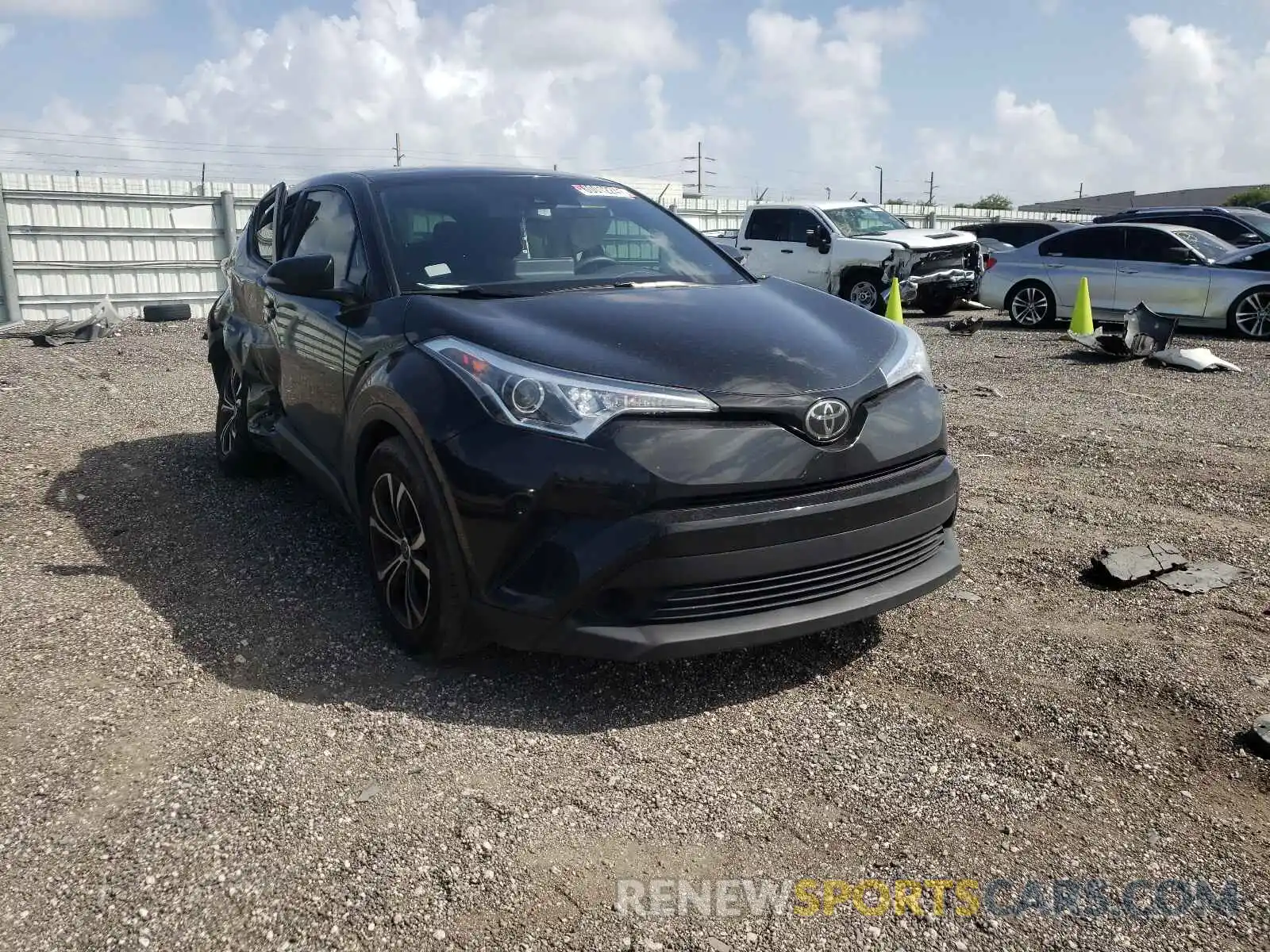 1 Photograph of a damaged car NMTKHMBX7KR101456 TOYOTA C-HR 2019