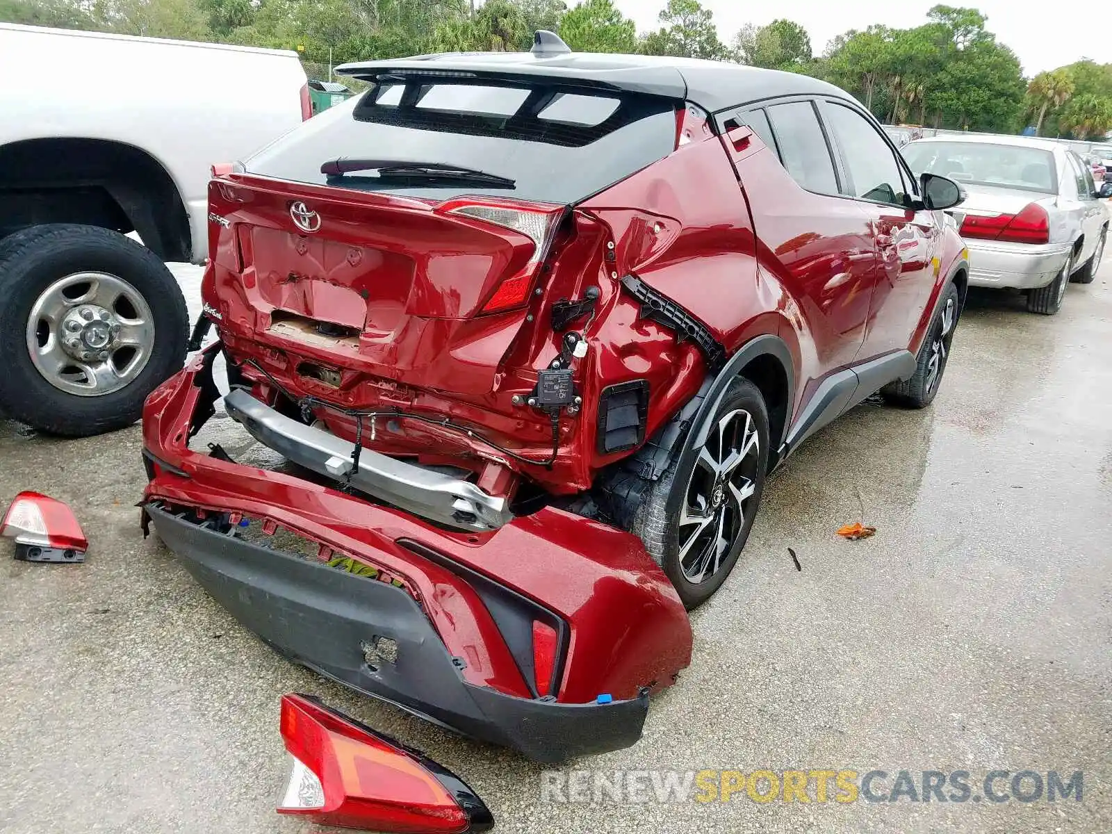 4 Photograph of a damaged car NMTKHMBX8KR072498 TOYOTA C-HR 2019