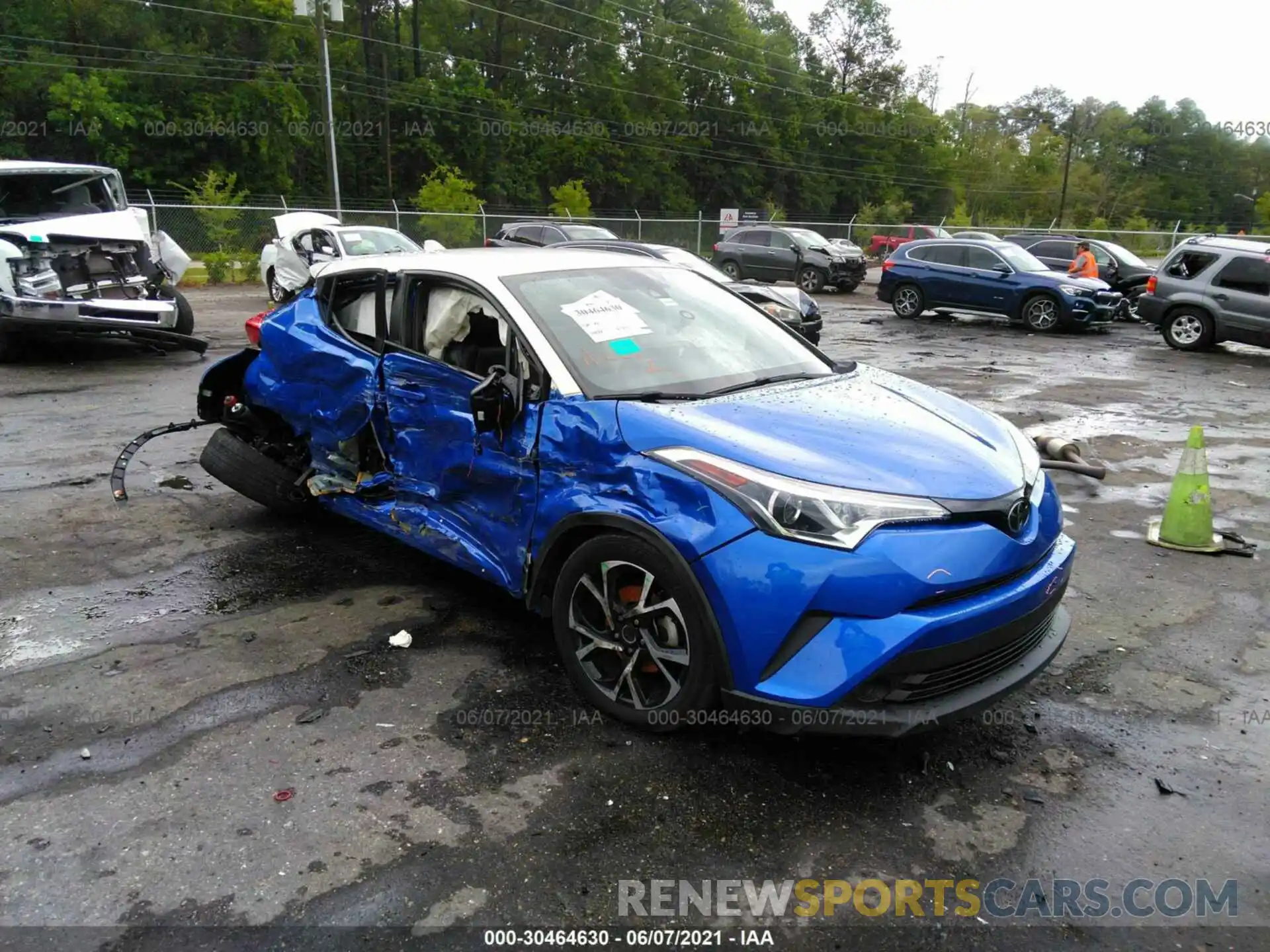 1 Photograph of a damaged car NMTKHMBX8KR073411 TOYOTA C-HR 2019