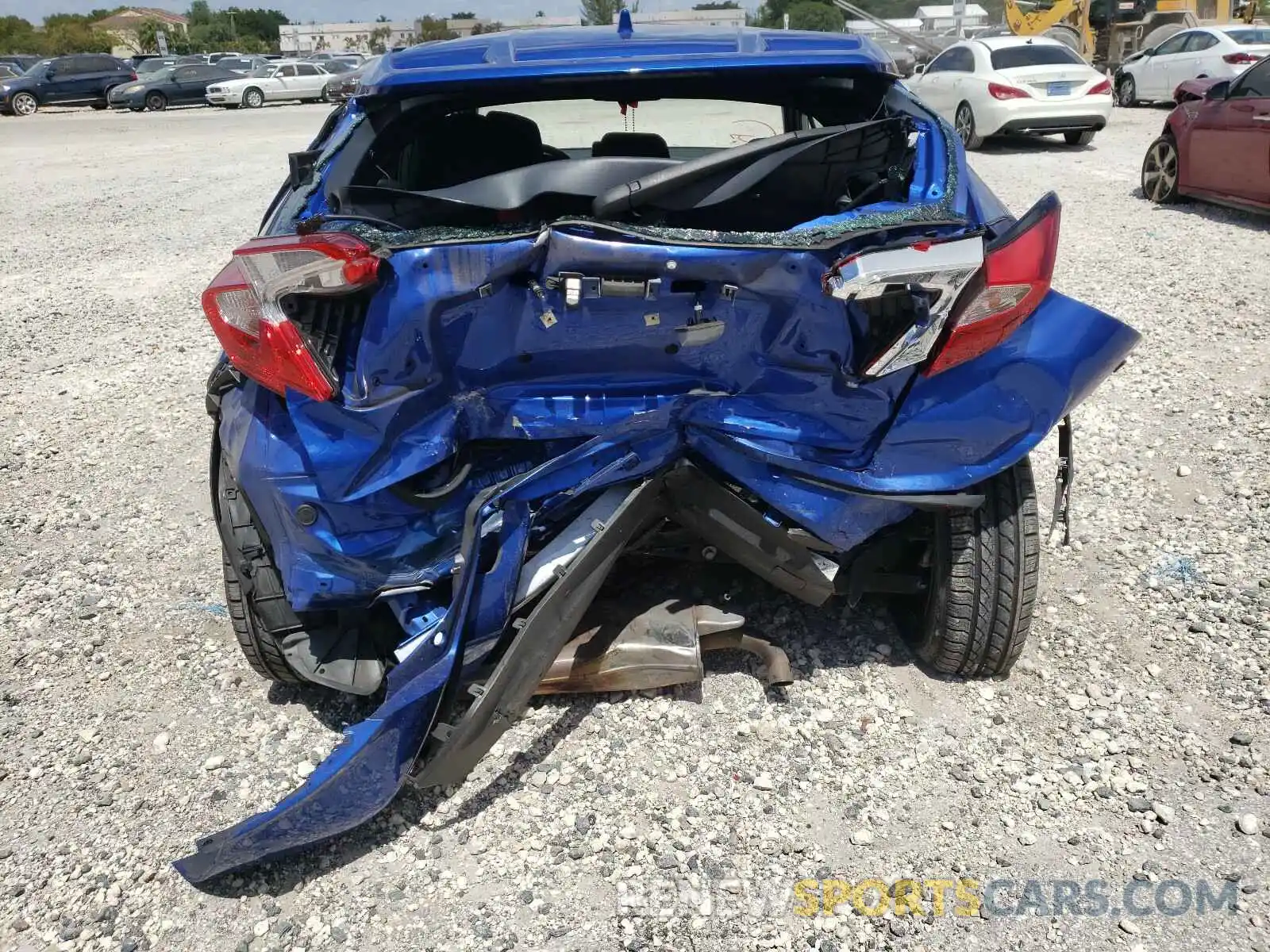 9 Фотография поврежденного автомобиля NMTKHMBX8KR076101 TOYOTA C-HR 2019