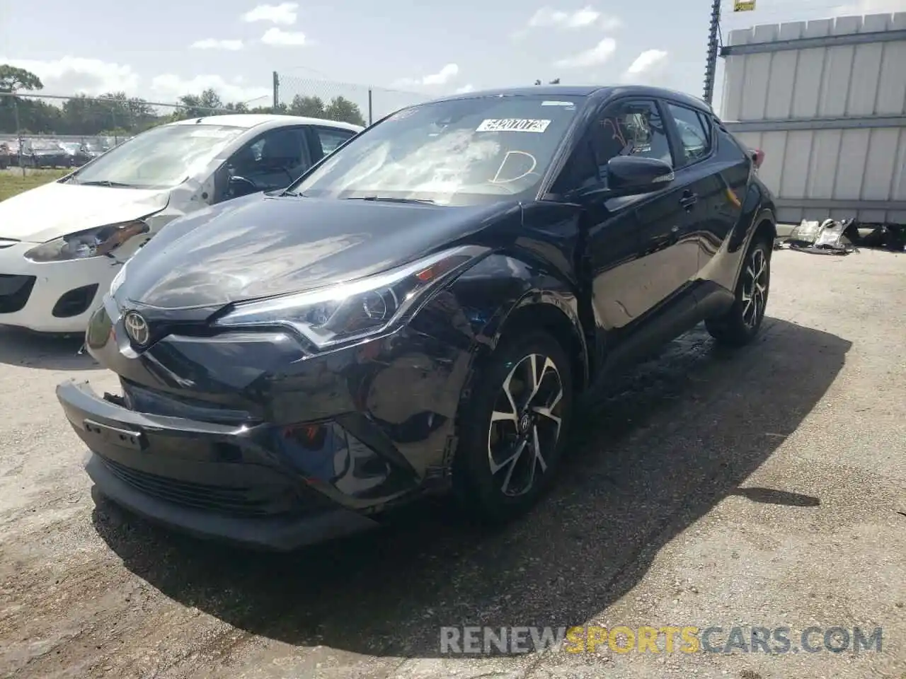 2 Фотография поврежденного автомобиля NMTKHMBX8KR077250 TOYOTA C-HR 2019