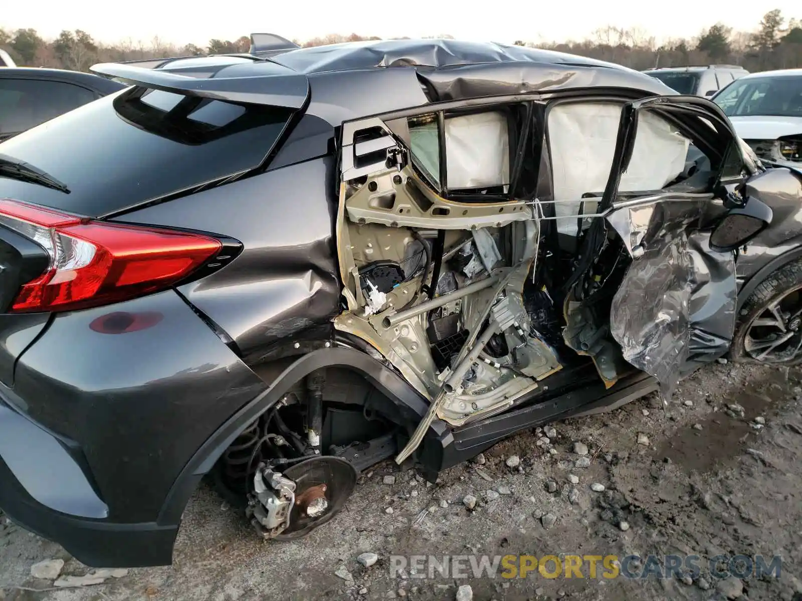 9 Фотография поврежденного автомобиля NMTKHMBX8KR077457 TOYOTA C-HR 2019