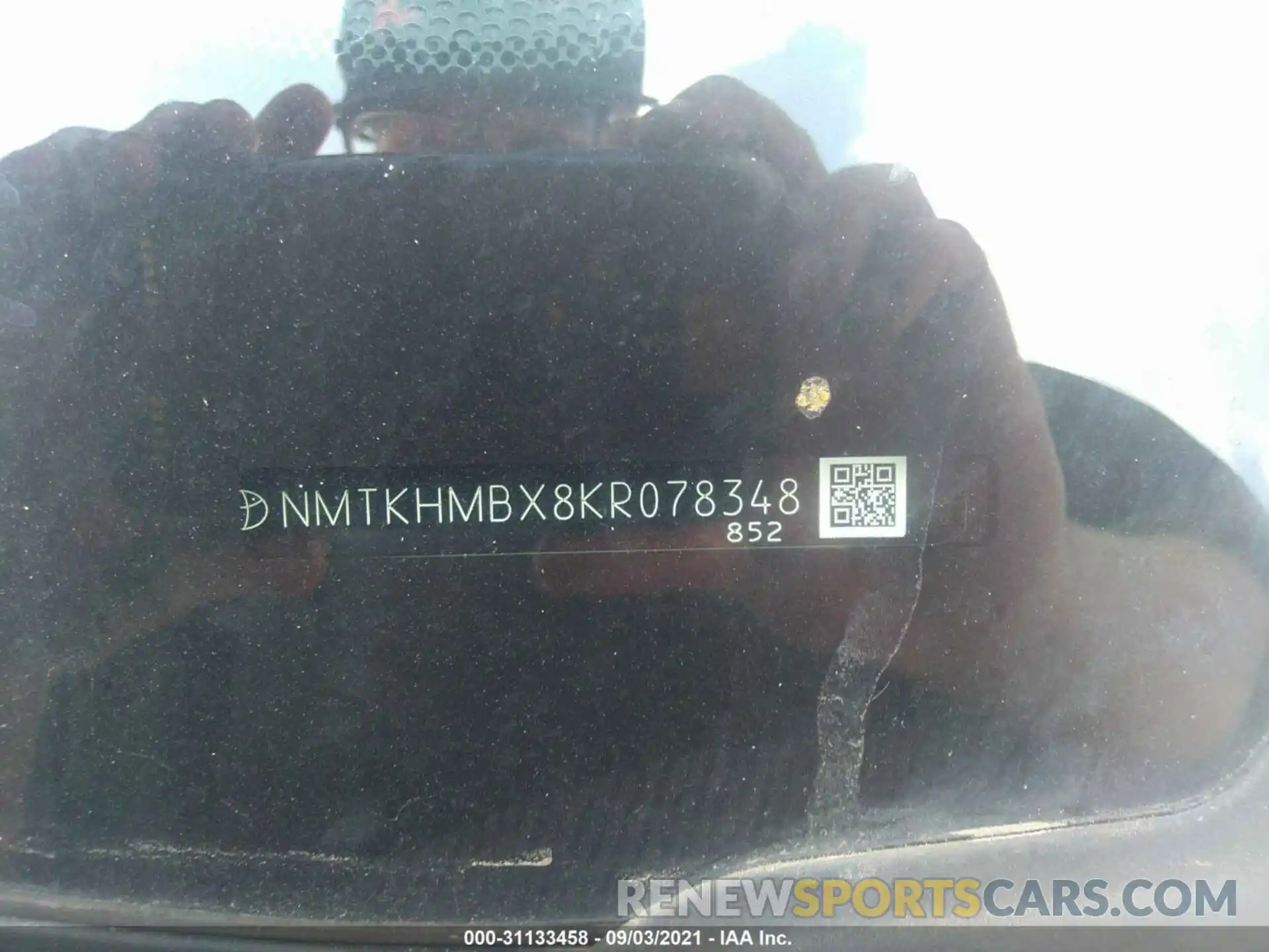 9 Photograph of a damaged car NMTKHMBX8KR078348 TOYOTA C-HR 2019