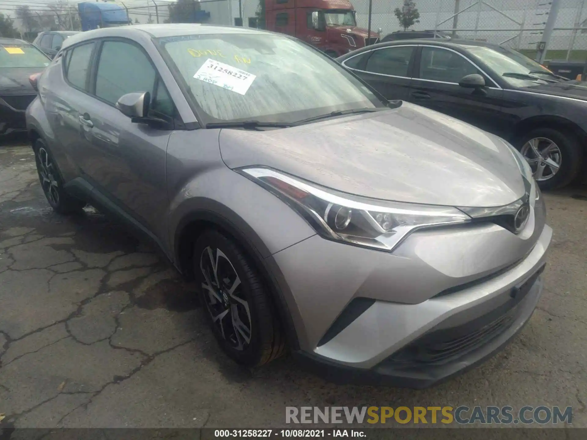 1 Фотография поврежденного автомобиля NMTKHMBX8KR079838 TOYOTA C-HR 2019