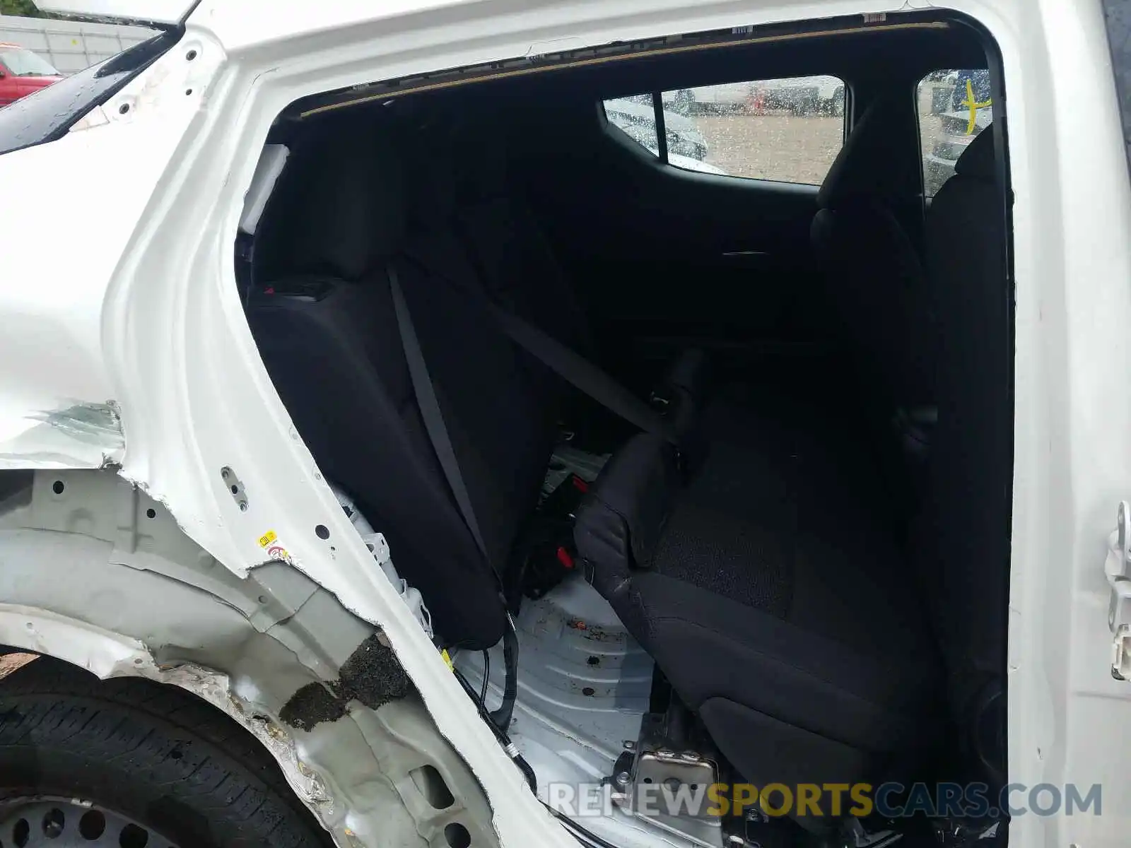 6 Photograph of a damaged car NMTKHMBX8KR080634 TOYOTA C-HR 2019