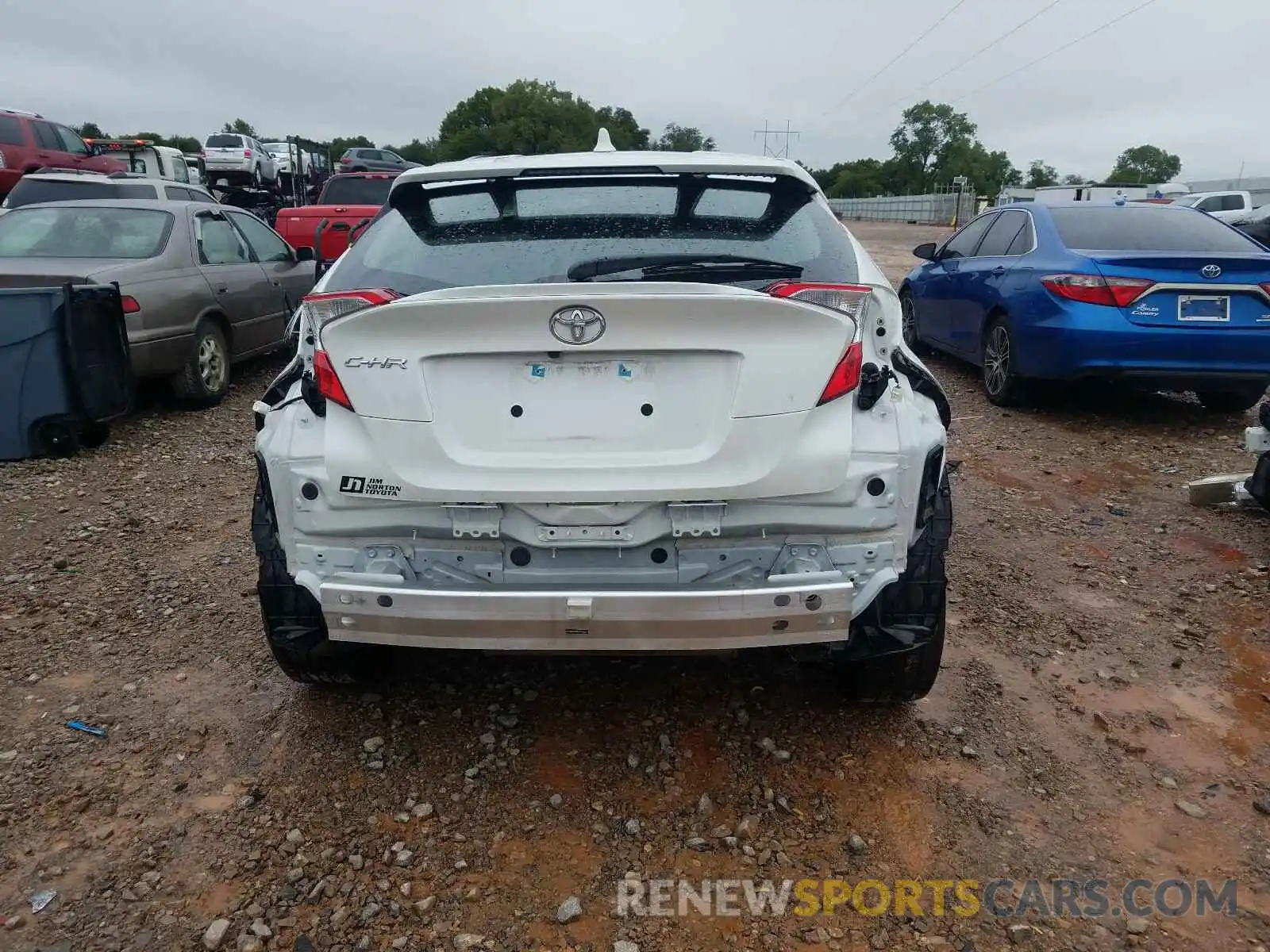 9 Photograph of a damaged car NMTKHMBX8KR080634 TOYOTA C-HR 2019