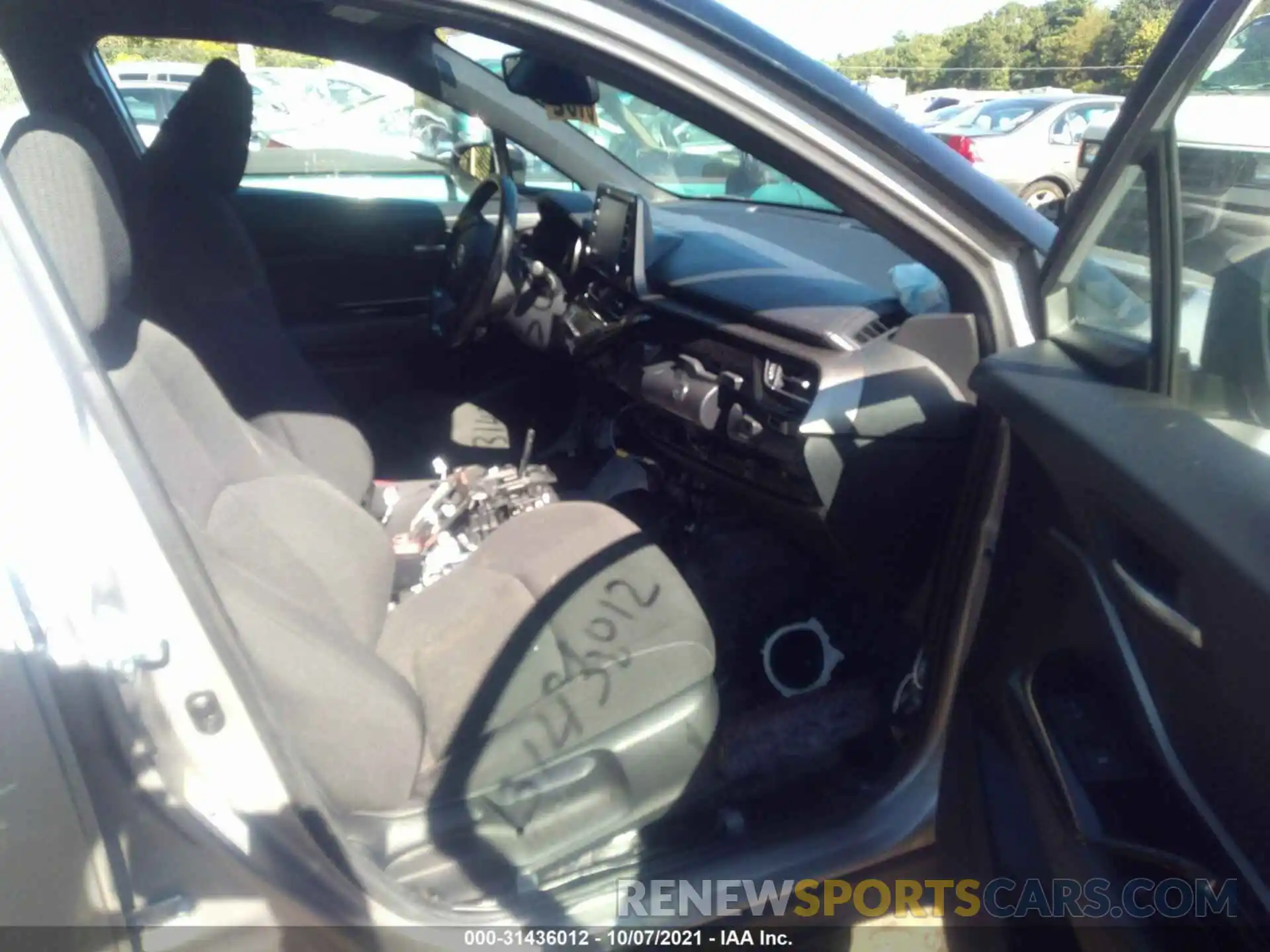 5 Photograph of a damaged car NMTKHMBX8KR081234 TOYOTA C-HR 2019