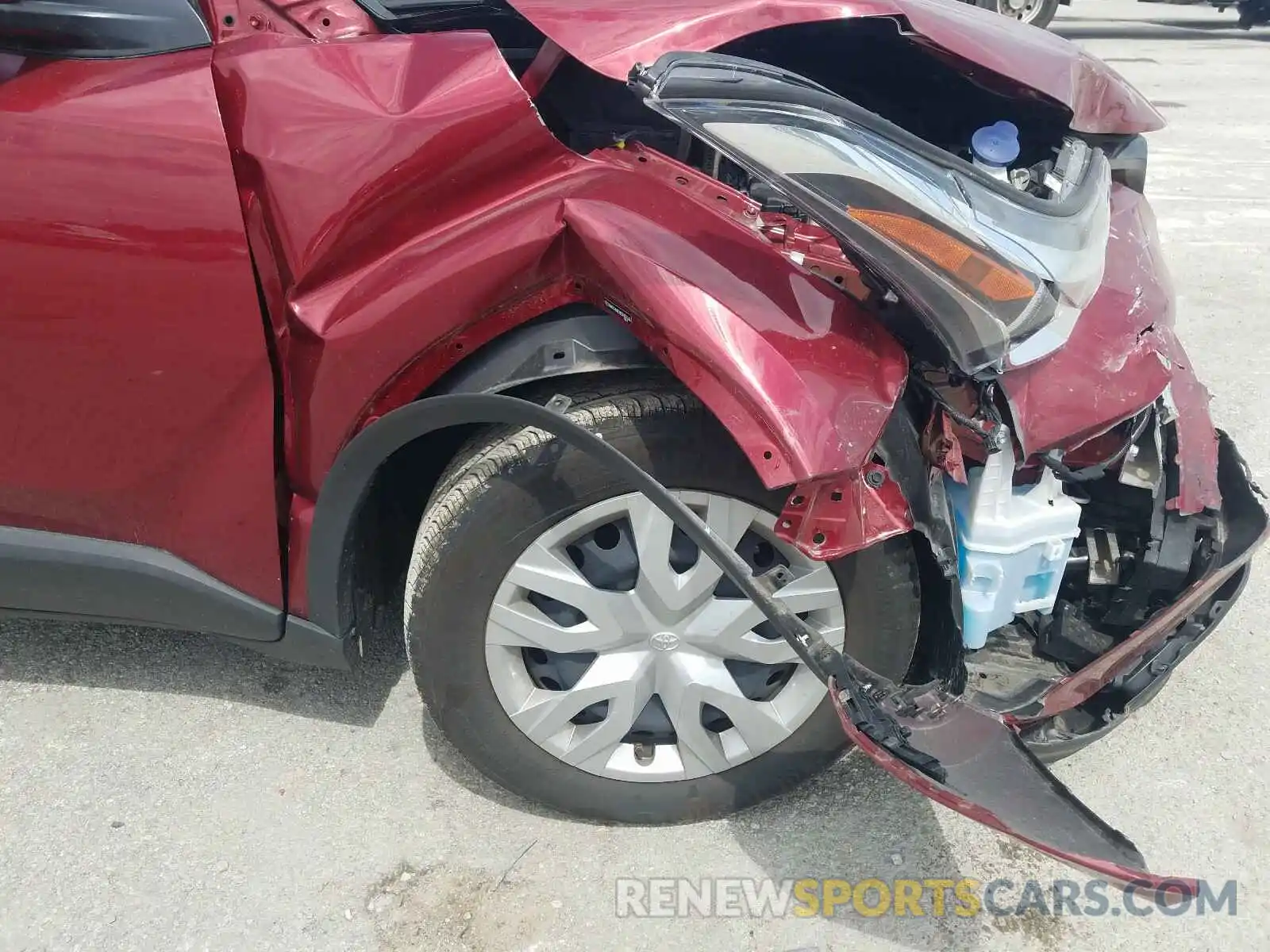 9 Photograph of a damaged car NMTKHMBX8KR082268 TOYOTA C-HR 2019