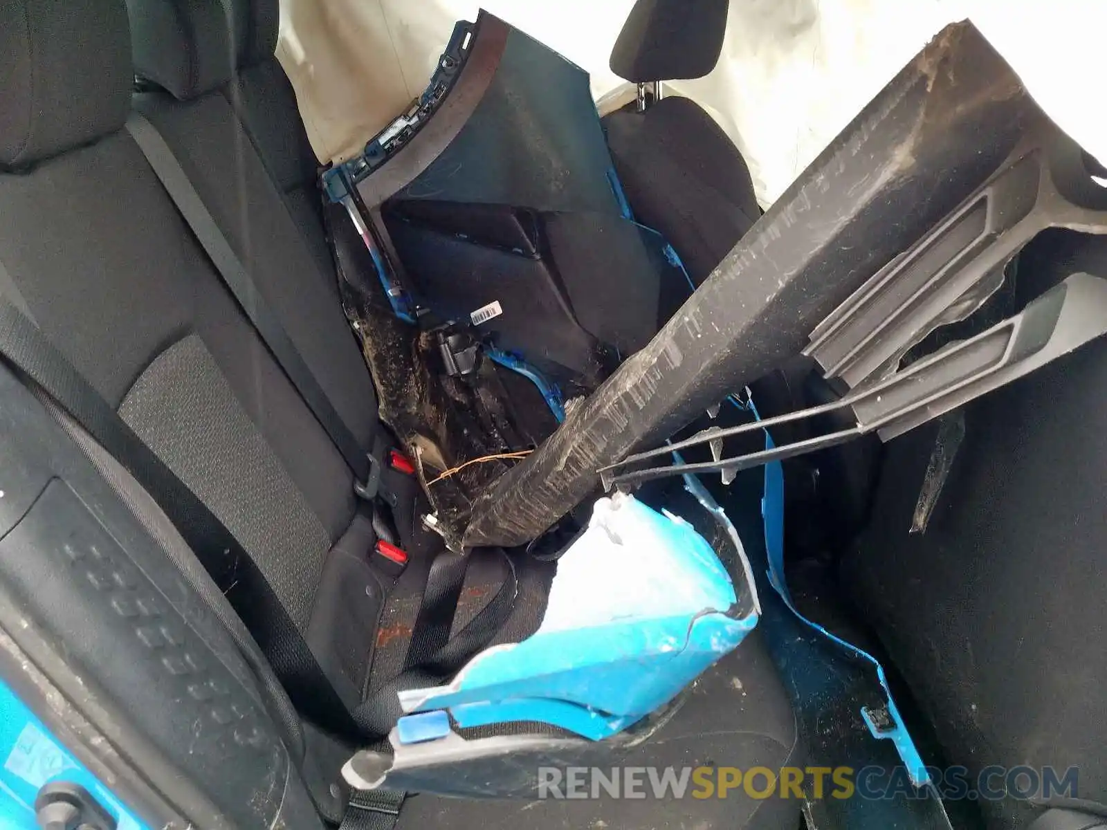 6 Photograph of a damaged car NMTKHMBX8KR086112 TOYOTA C-HR 2019