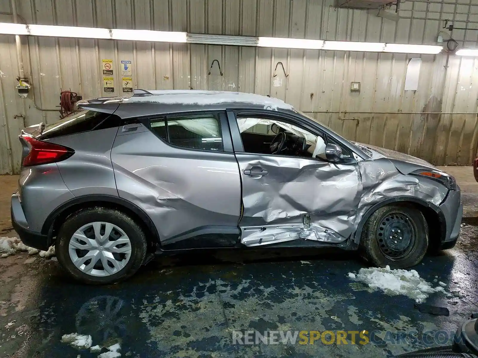 9 Photograph of a damaged car NMTKHMBX8KR087437 TOYOTA C-HR 2019