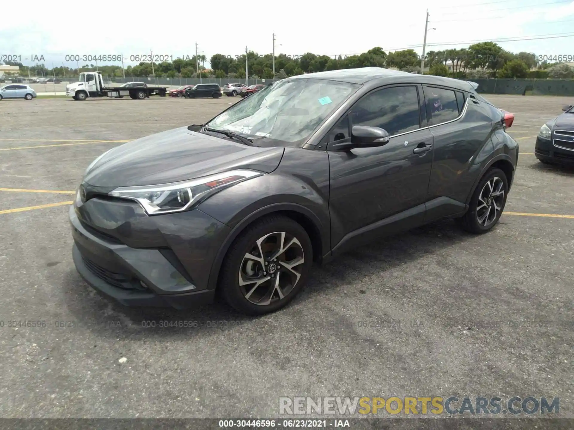 2 Фотография поврежденного автомобиля NMTKHMBX8KR089415 TOYOTA C-HR 2019