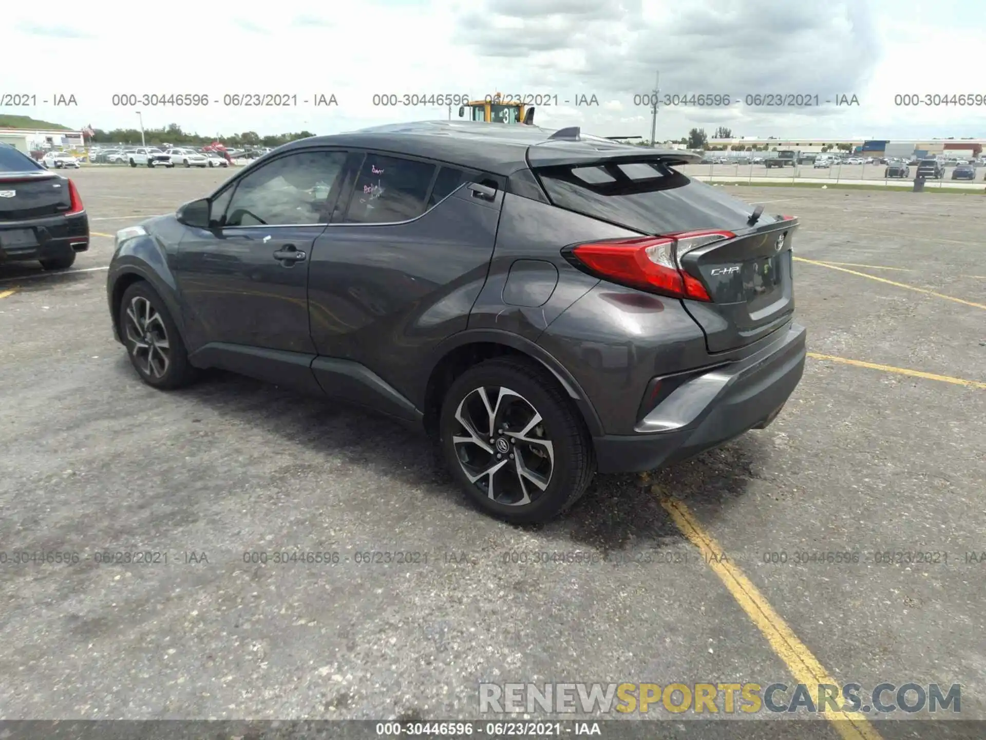 3 Фотография поврежденного автомобиля NMTKHMBX8KR089415 TOYOTA C-HR 2019