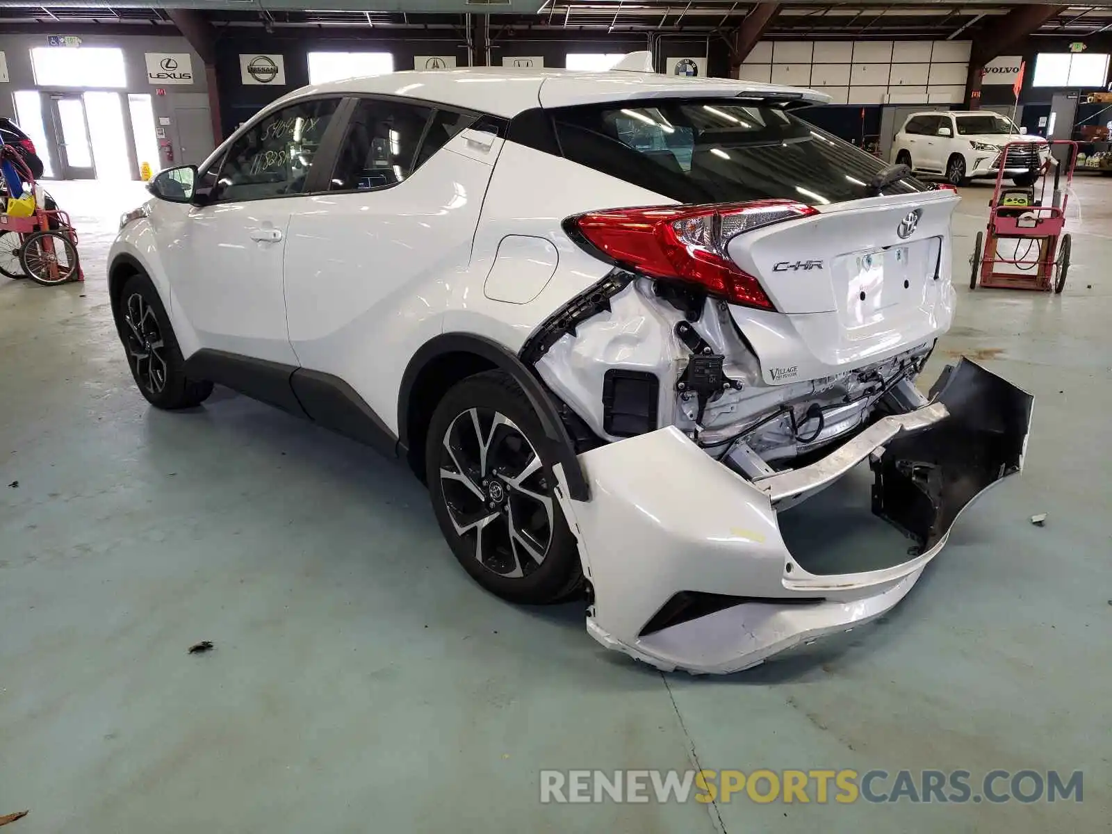 3 Фотография поврежденного автомобиля NMTKHMBX8KR090466 TOYOTA C-HR 2019