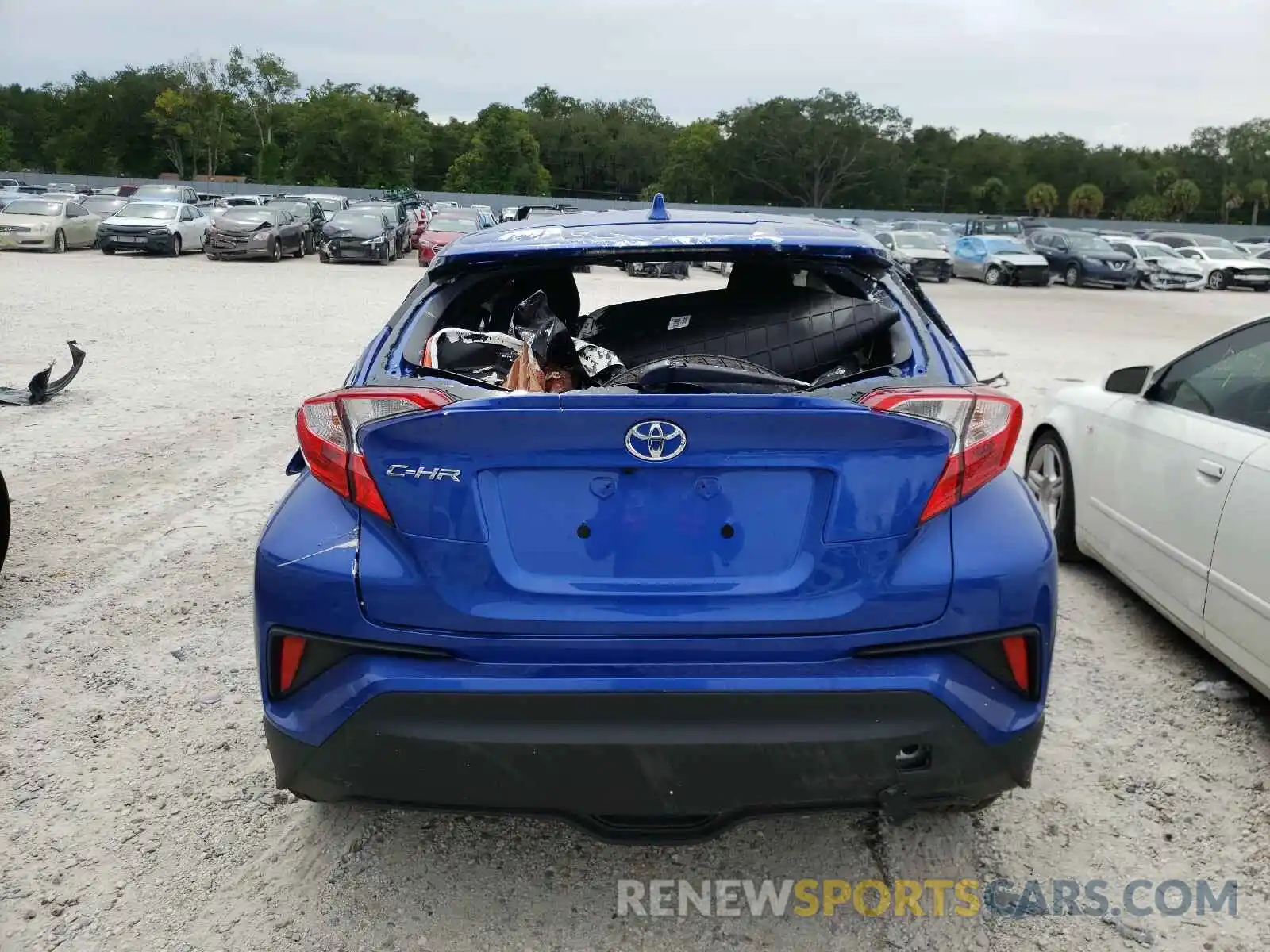 9 Photograph of a damaged car NMTKHMBX8KR091293 TOYOTA C-HR 2019