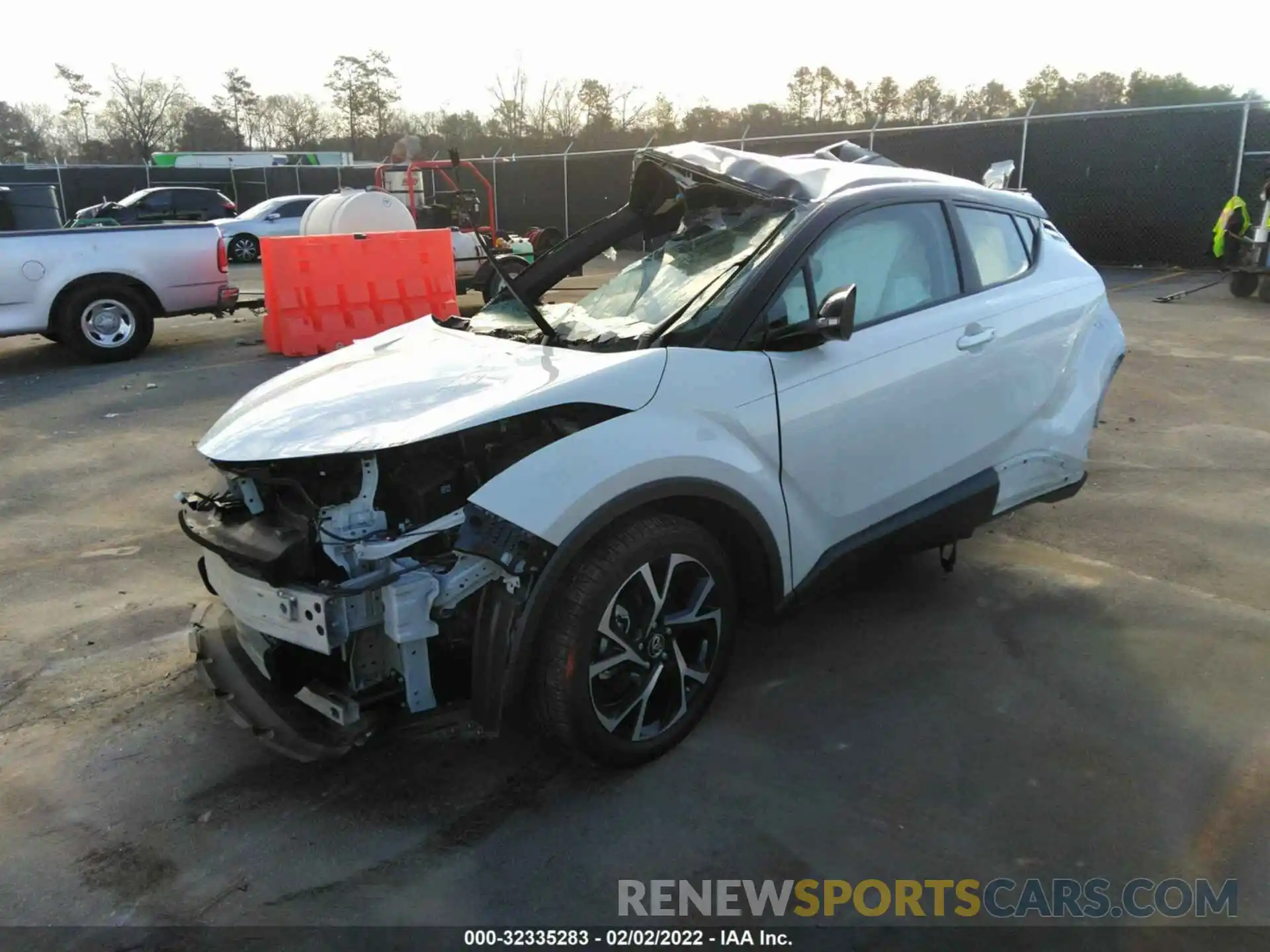 2 Фотография поврежденного автомобиля NMTKHMBX8KR092363 TOYOTA C-HR 2019