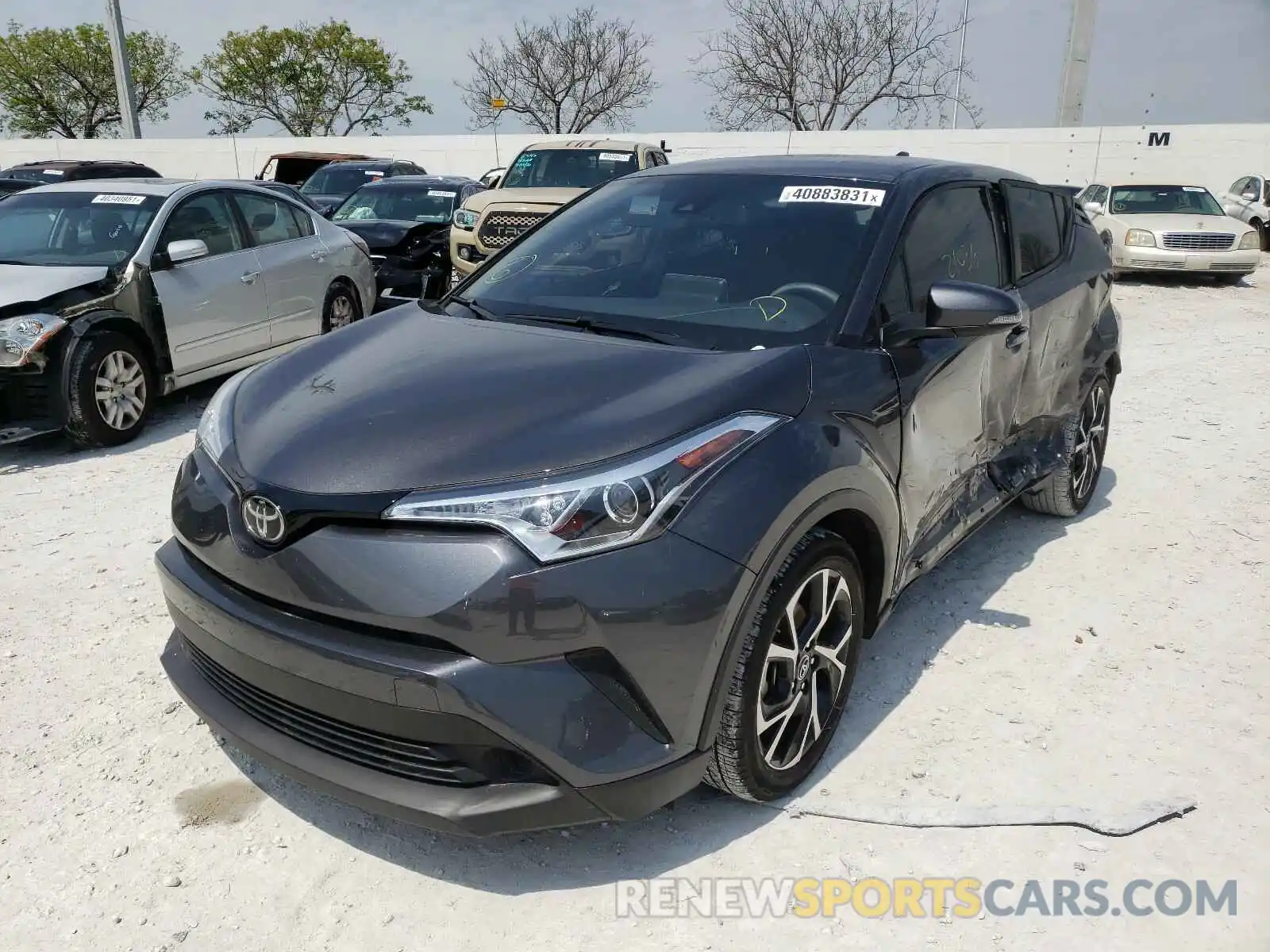 2 Фотография поврежденного автомобиля NMTKHMBX8KR092802 TOYOTA C-HR 2019