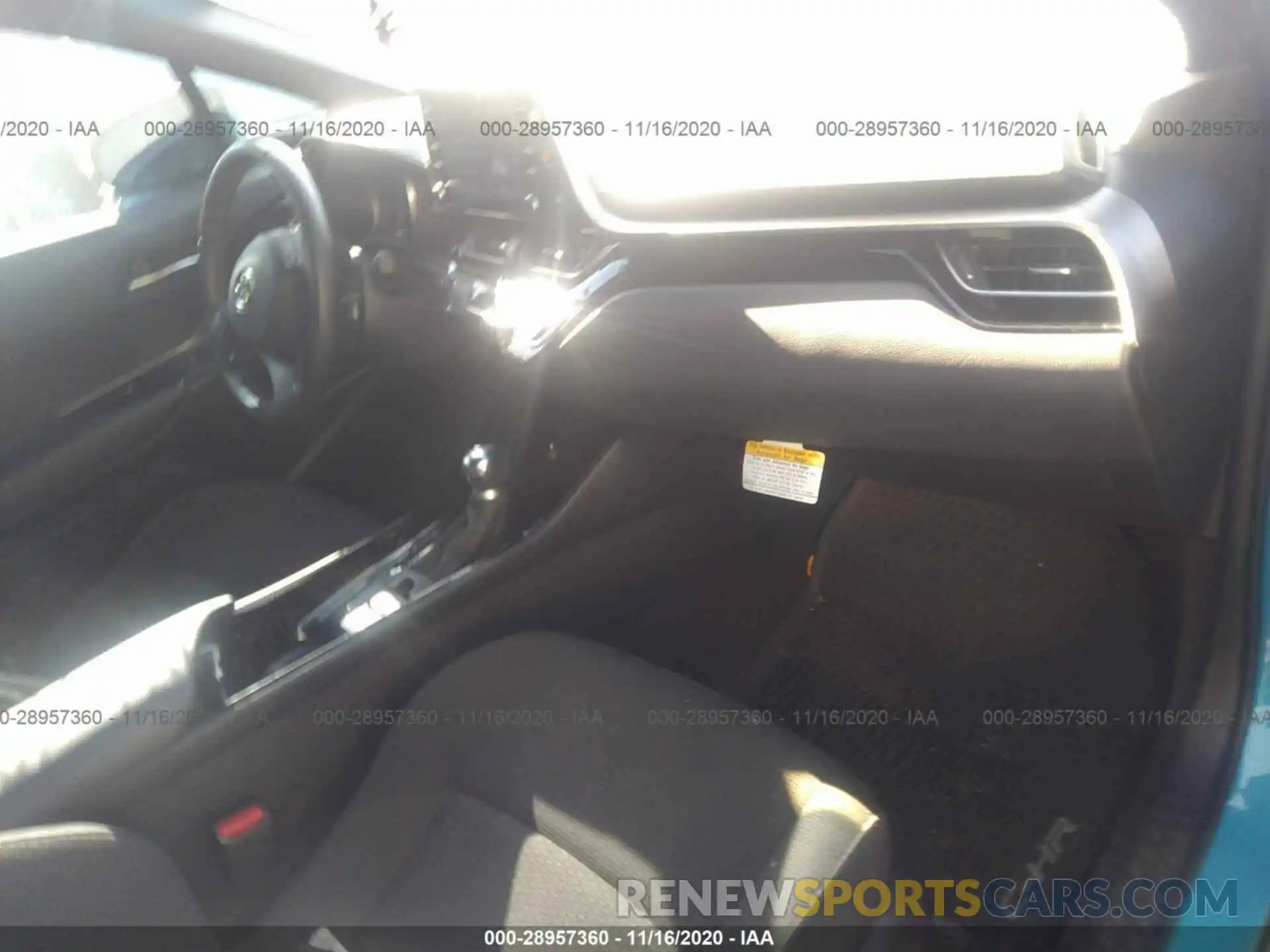 5 Photograph of a damaged car NMTKHMBX8KR098468 TOYOTA C-HR 2019