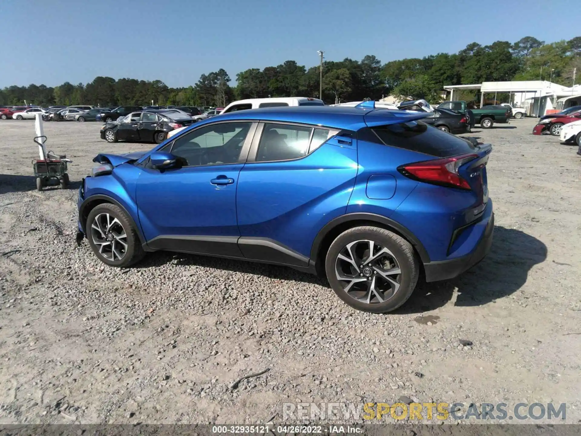 3 Фотография поврежденного автомобиля NMTKHMBX8KR098518 TOYOTA C-HR 2019