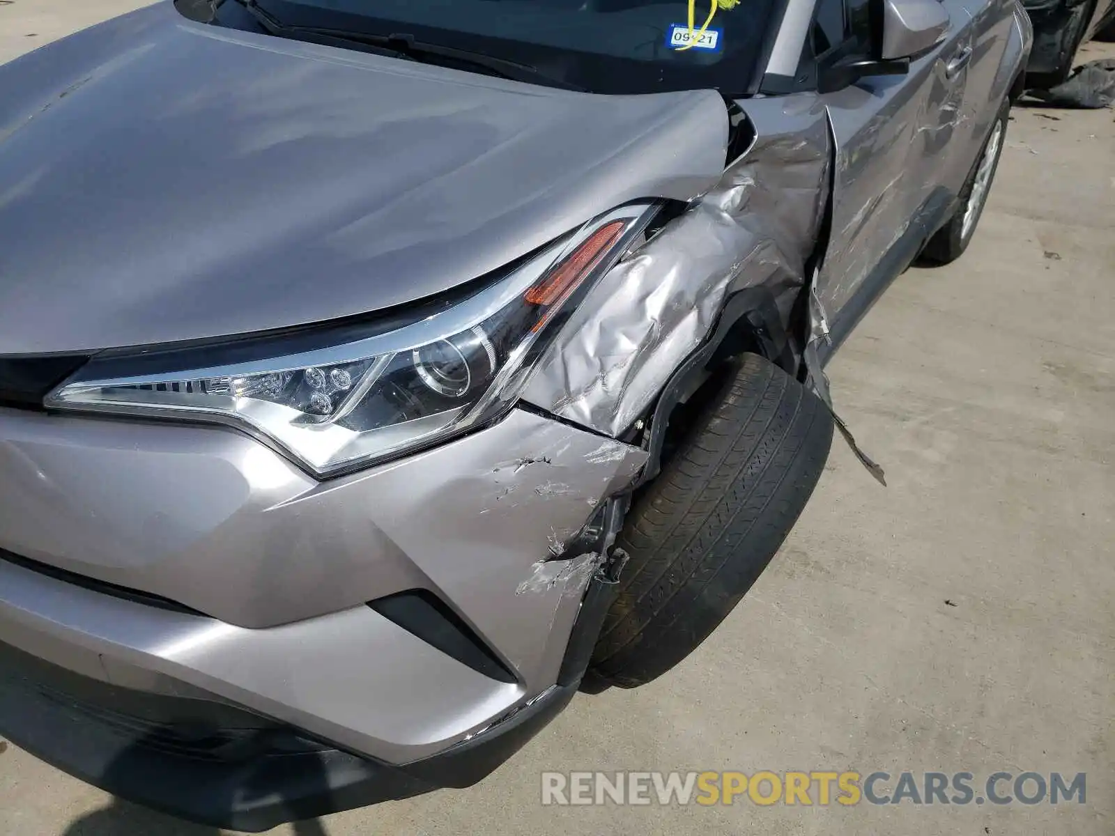 9 Photograph of a damaged car NMTKHMBX8KR098759 TOYOTA C-HR 2019