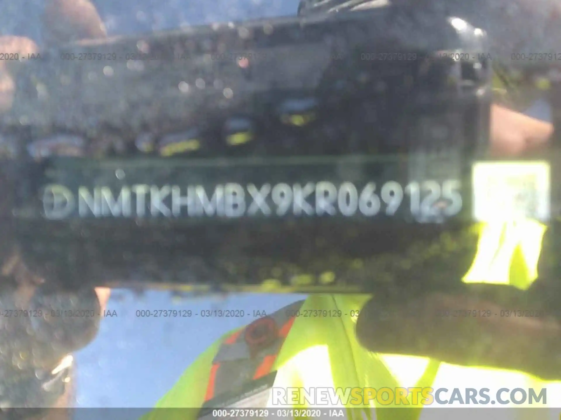 9 Photograph of a damaged car NMTKHMBX9KR069125 TOYOTA C-HR 2019