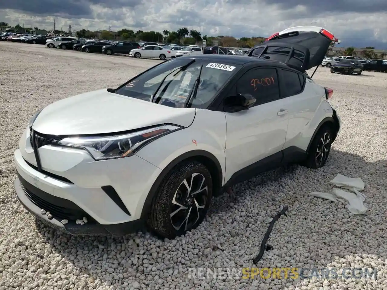 2 Фотография поврежденного автомобиля NMTKHMBX9KR072882 TOYOTA C-HR 2019