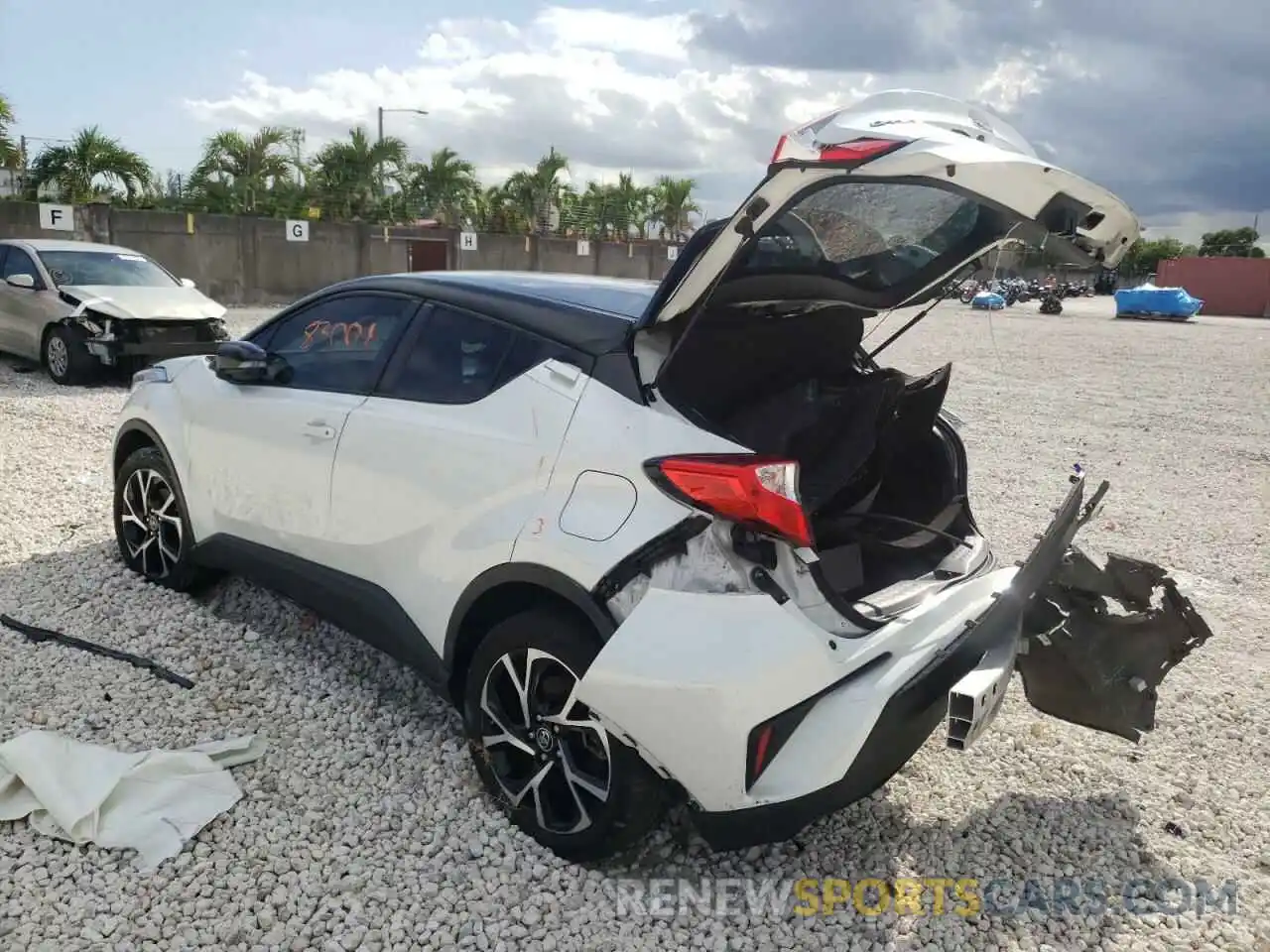 3 Photograph of a damaged car NMTKHMBX9KR072882 TOYOTA C-HR 2019