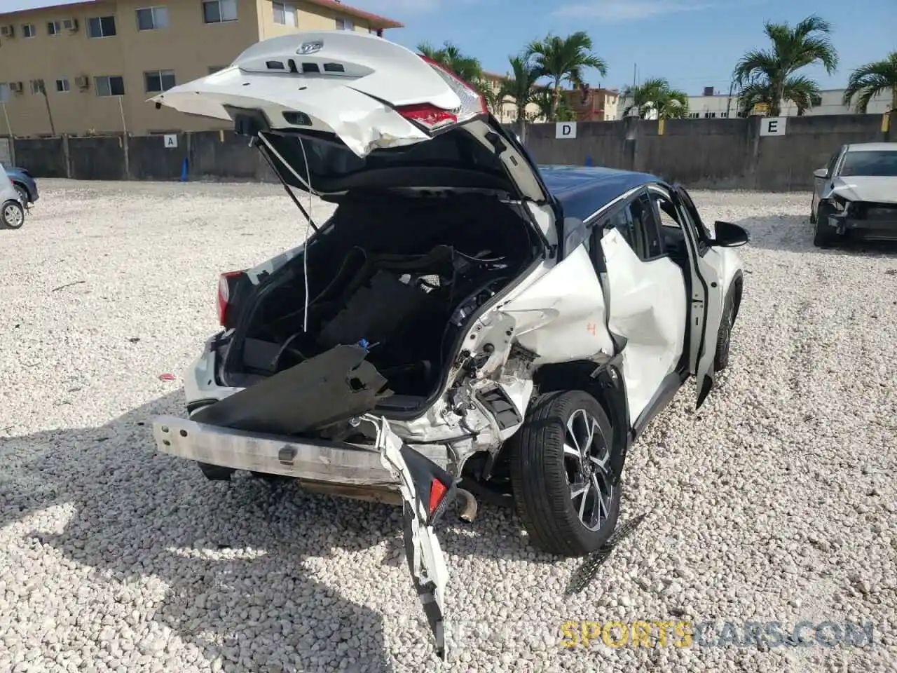 9 Photograph of a damaged car NMTKHMBX9KR072882 TOYOTA C-HR 2019