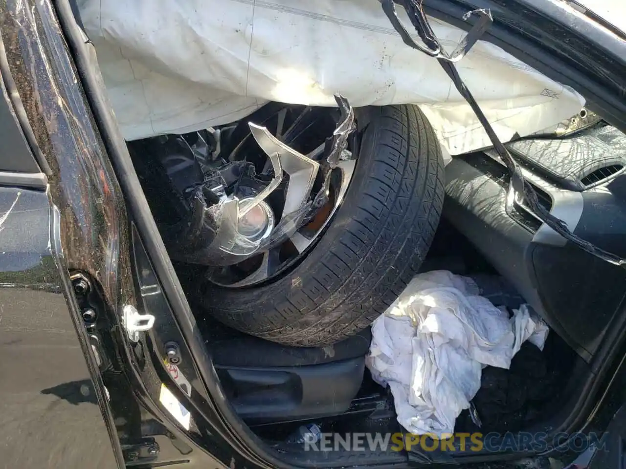 5 Photograph of a damaged car NMTKHMBX9KR073000 TOYOTA C-HR 2019